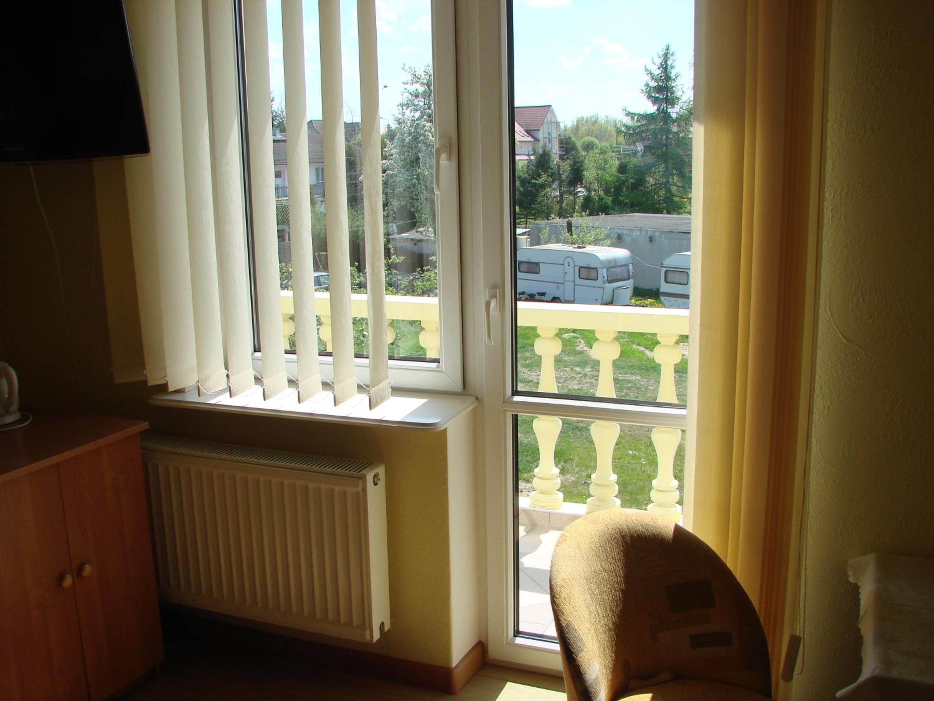 Deluxe Double Room with Balcony - Photo 5