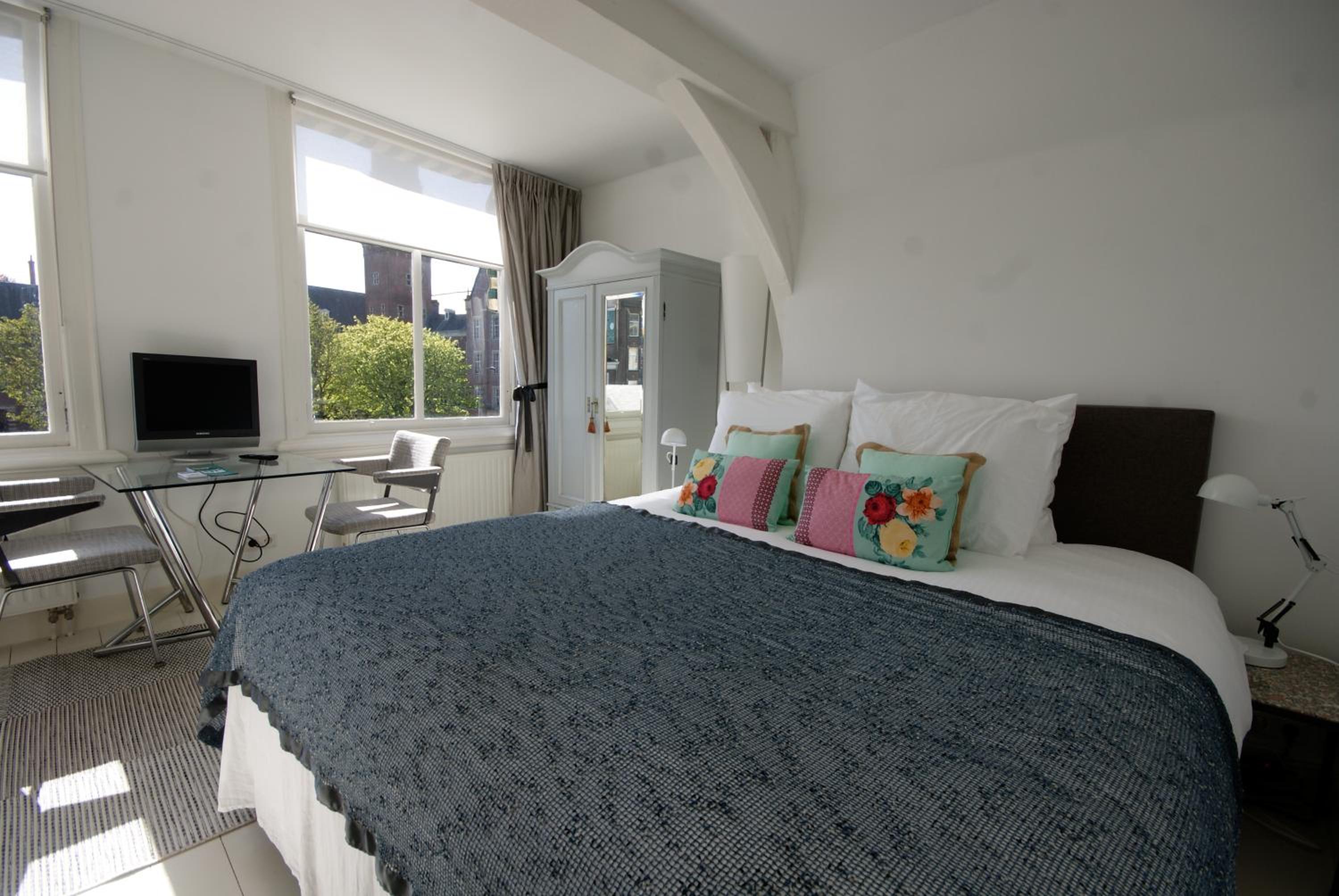 Double Room with Private Bathroom photo 1
