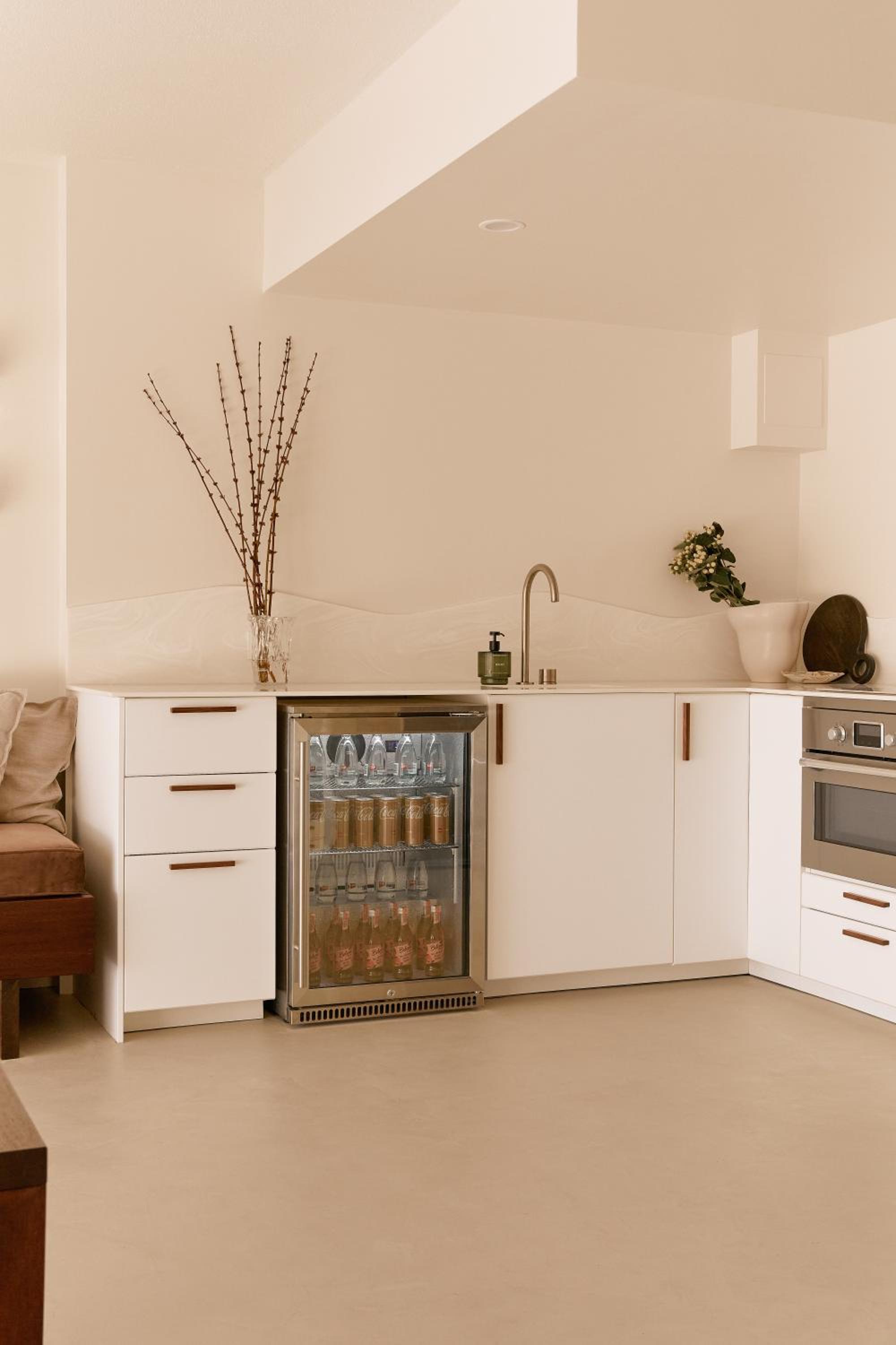 Deluxe One-Bedroom Apartment with Garden View photo 3