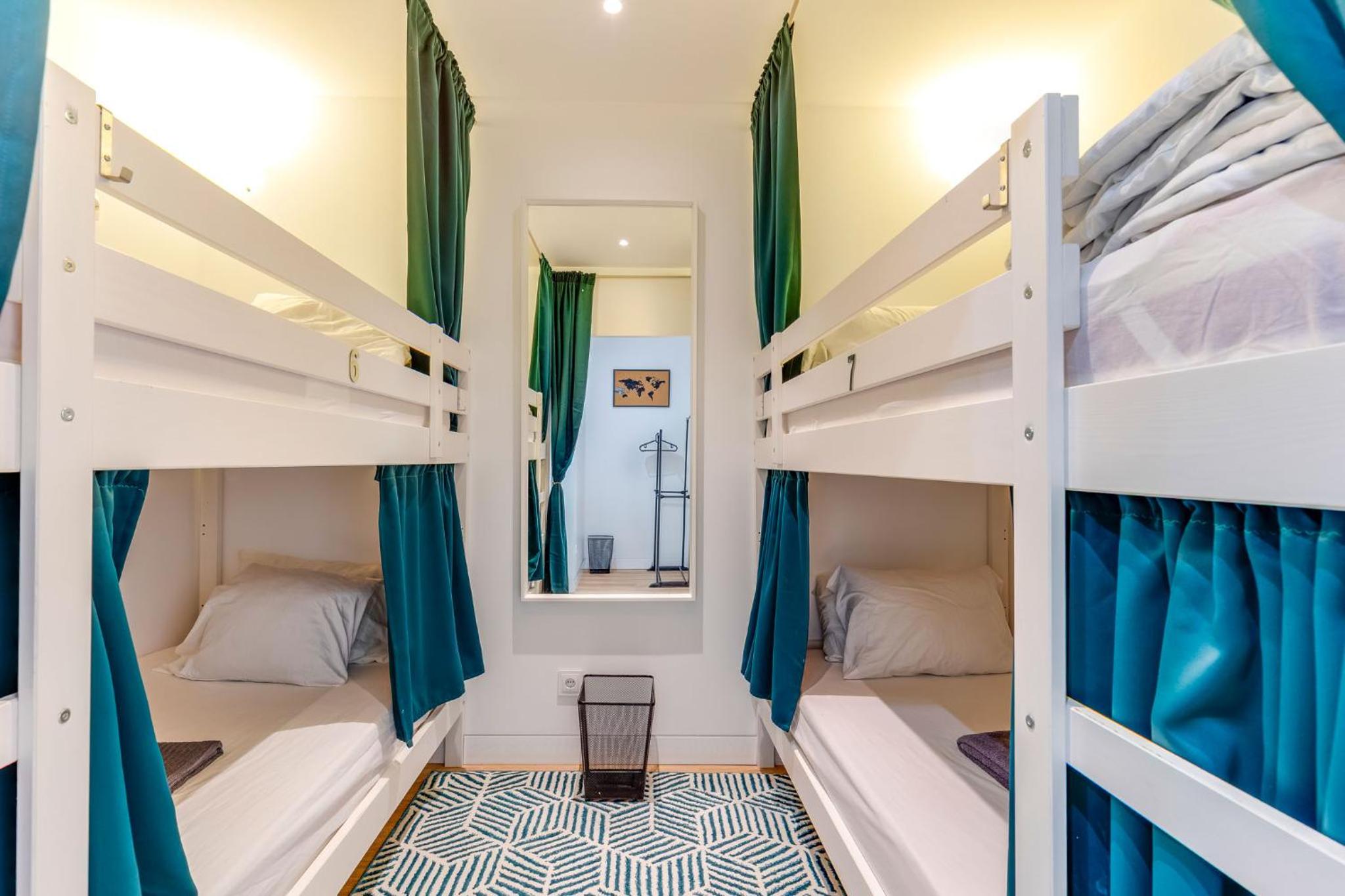 Bunk Bed in Mixed Dormitory Room
