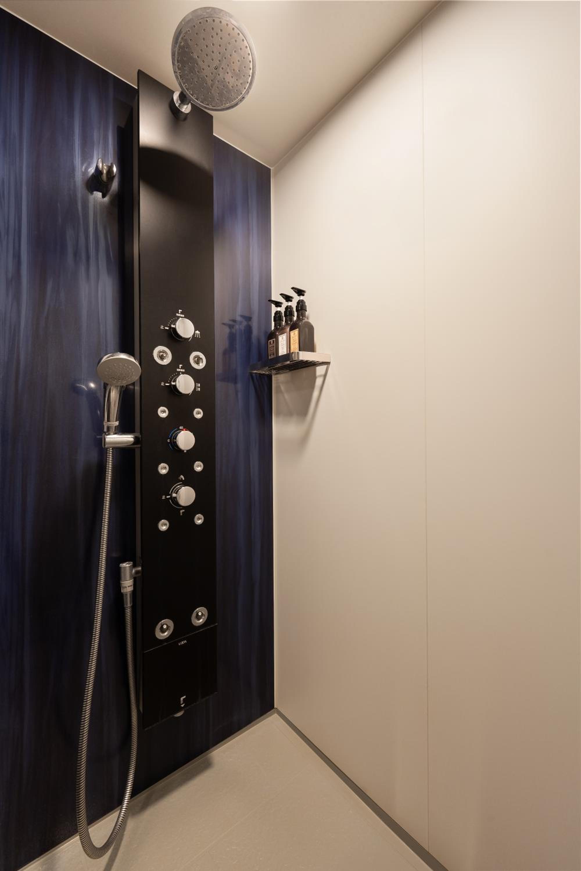 Standard Twin Room (Shower booth only)