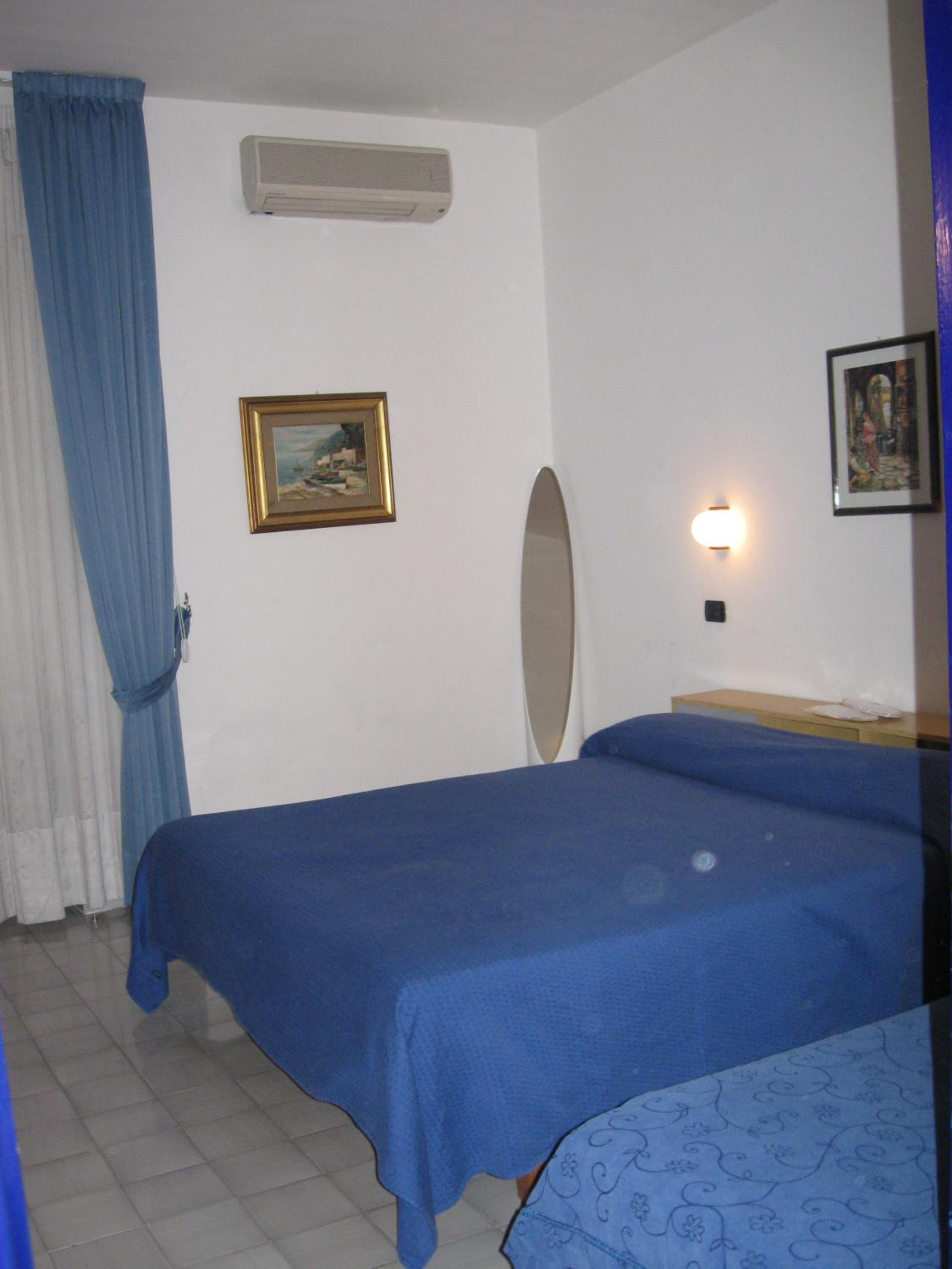 Triple Room - Photo 7