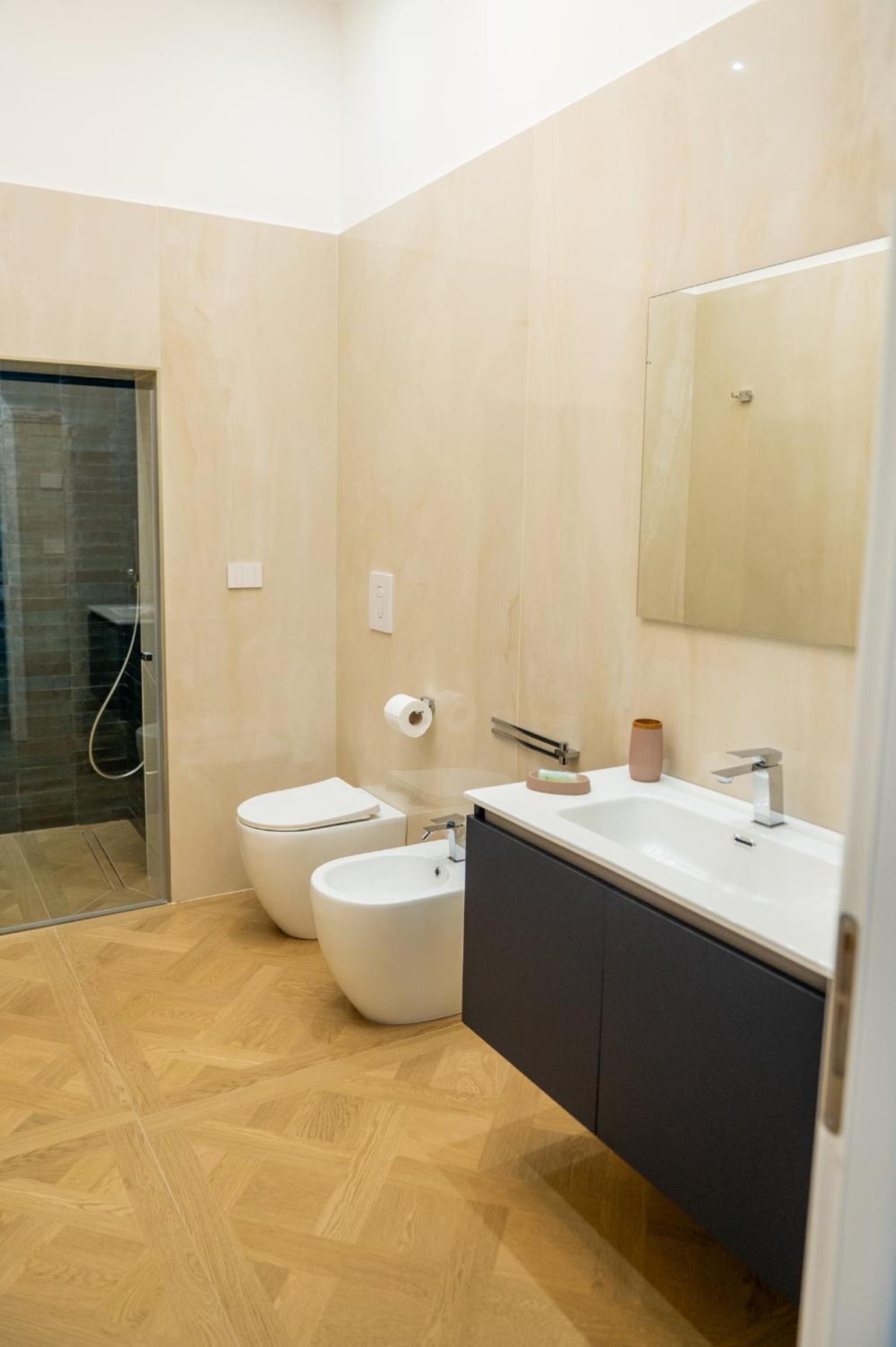 Quadruple Room with Private Bathroom photo 2