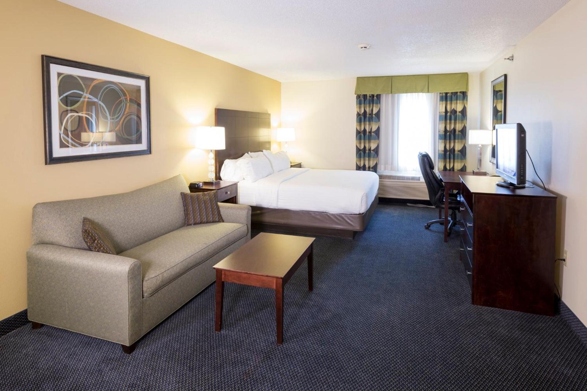 King Suite - Photo 2