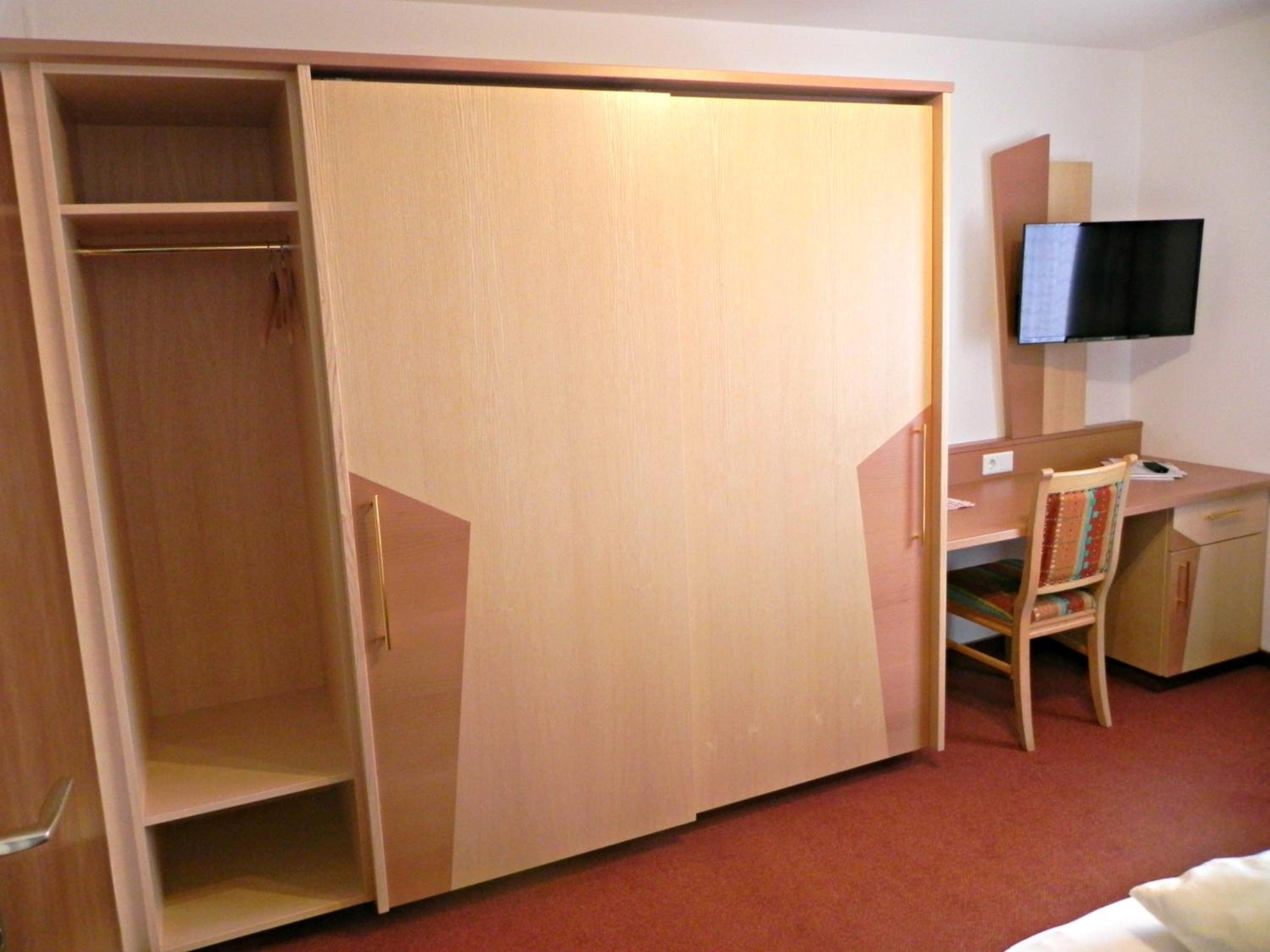 Family Room photo 3