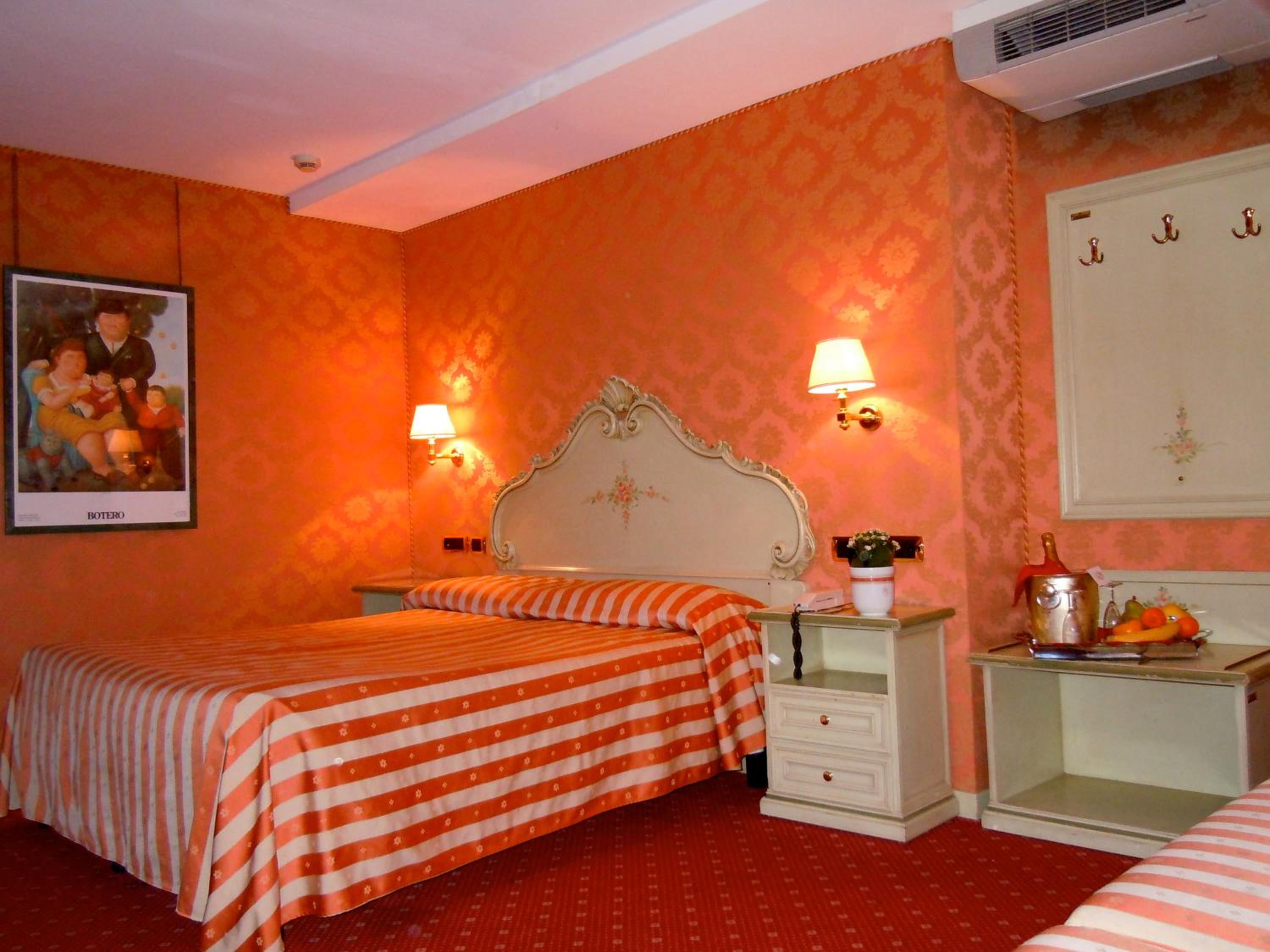 Triple Room with Private Bathroom photo 1