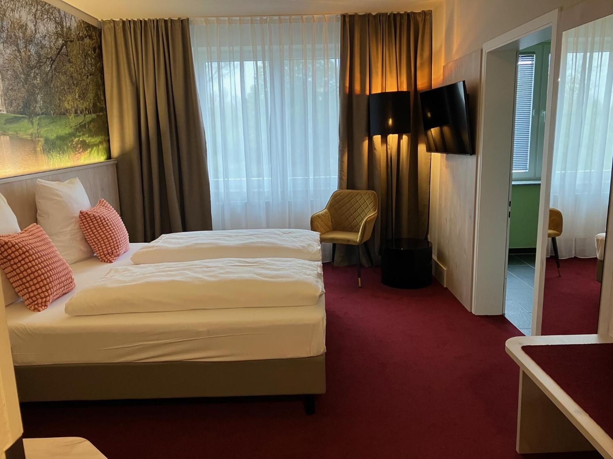 Double Room - Disability Access photo 1