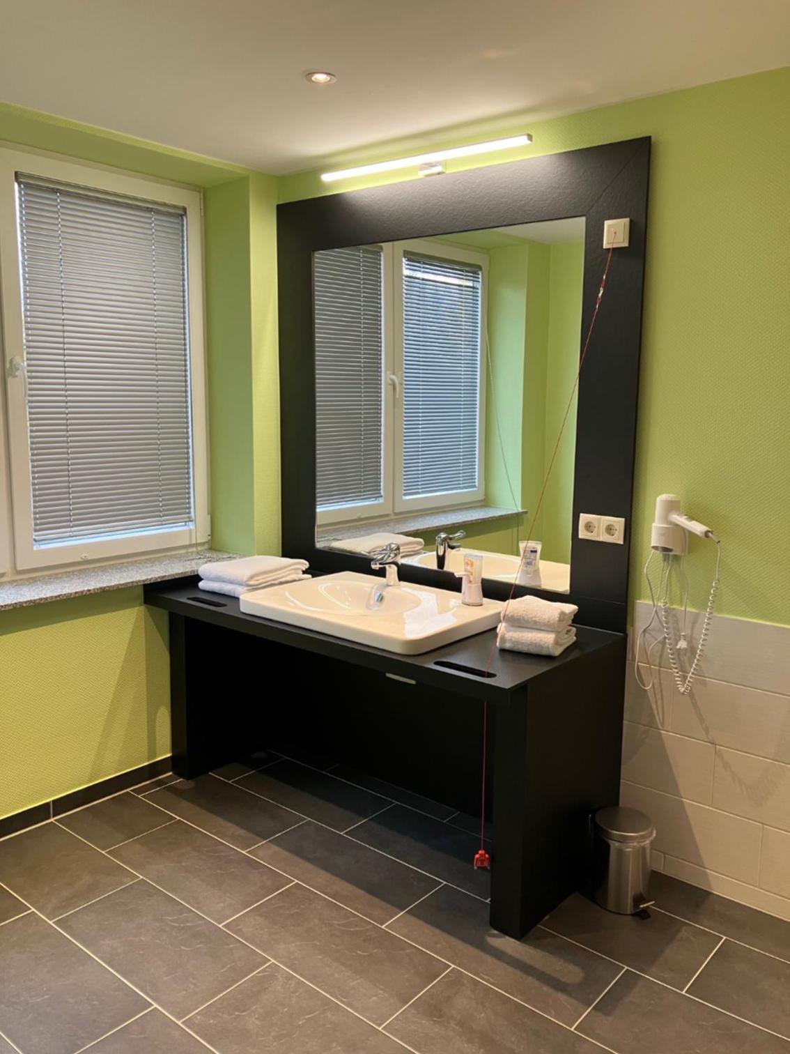 Double Room - Disability Access photo 2