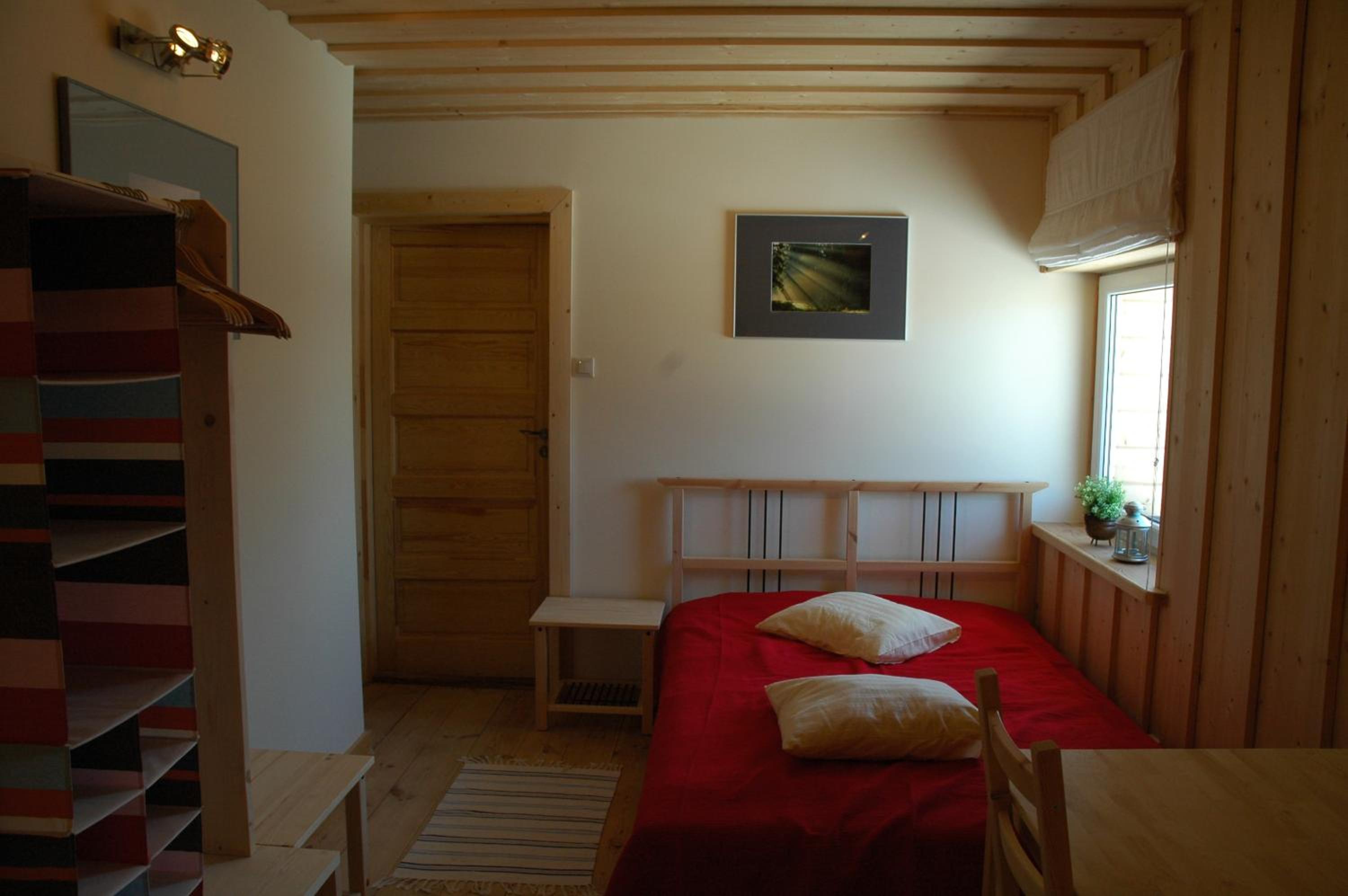 Quadruple Room with Bathroom - Photo 5