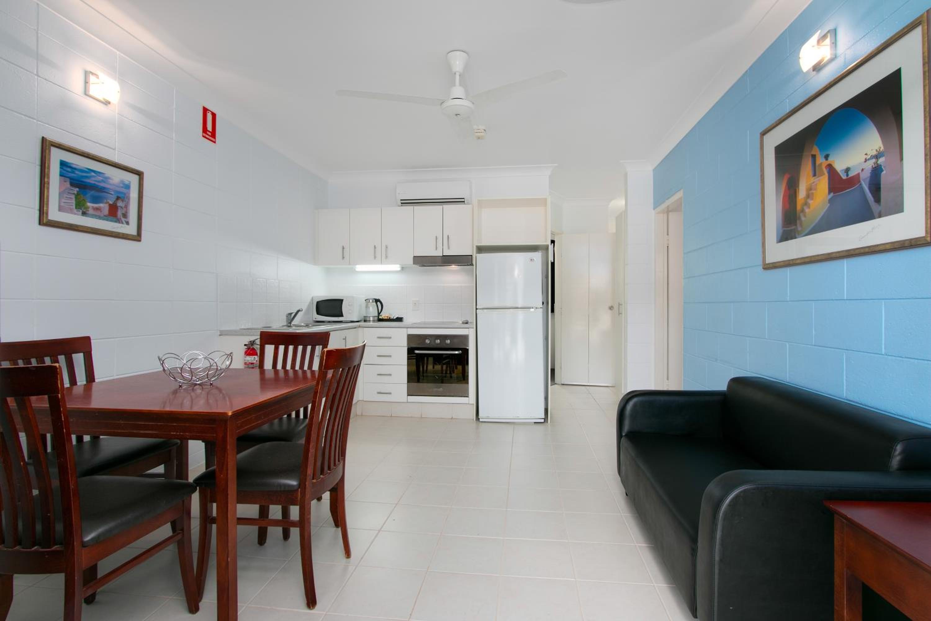 Superior Two-Bedroom Apartment thumbnail 5