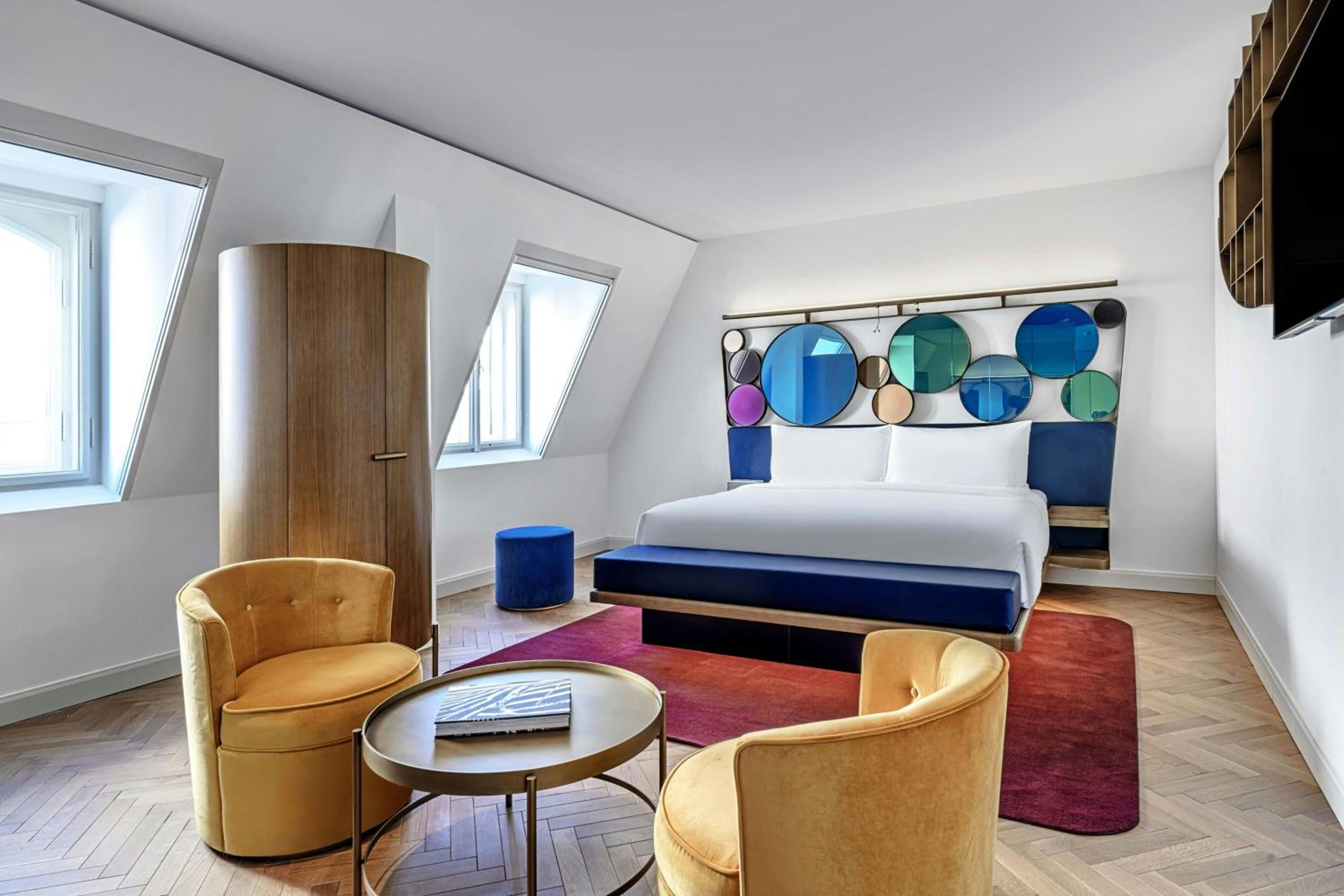 Supreme Bohemia King Suite