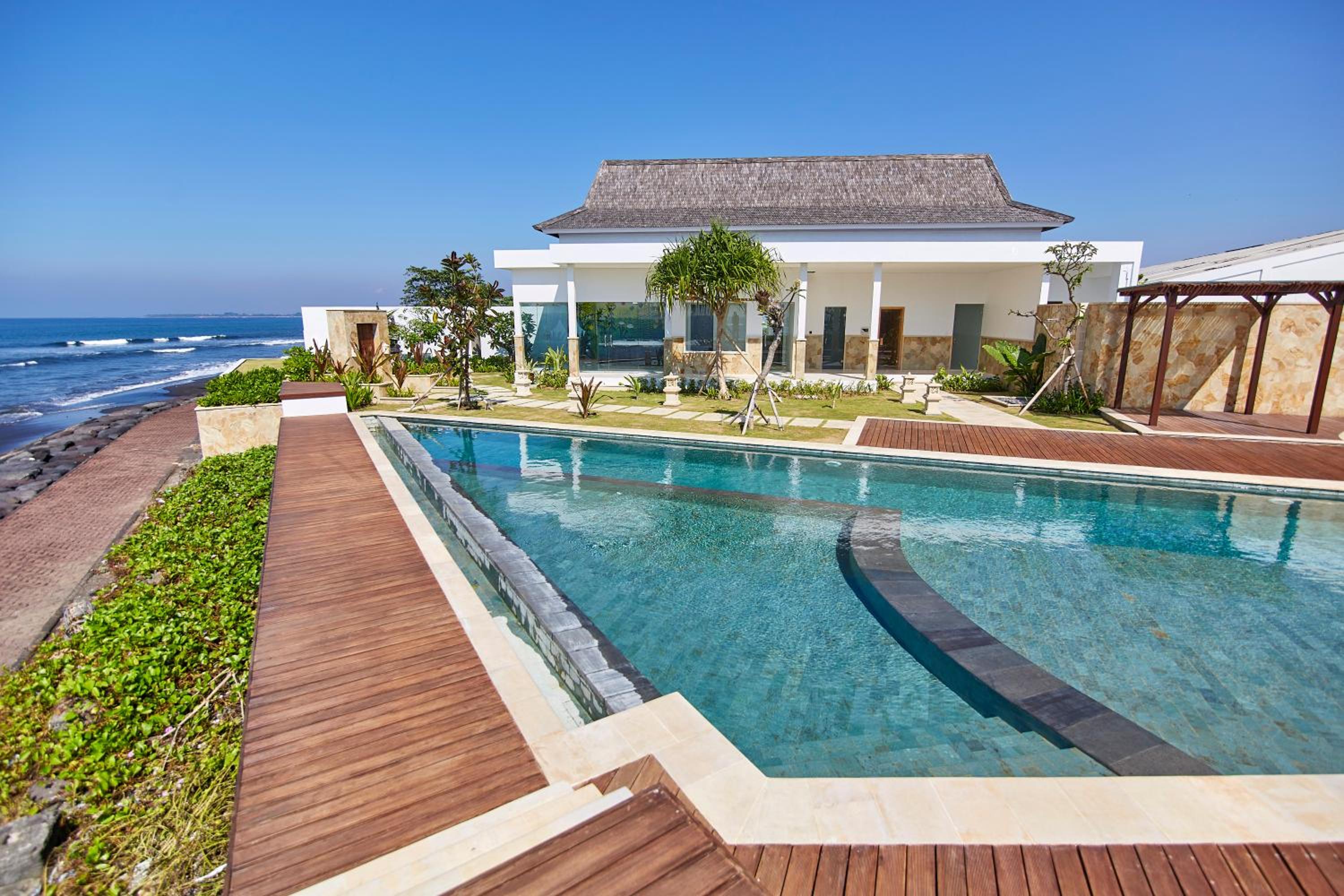 Villa - Beach Front - Photo 5