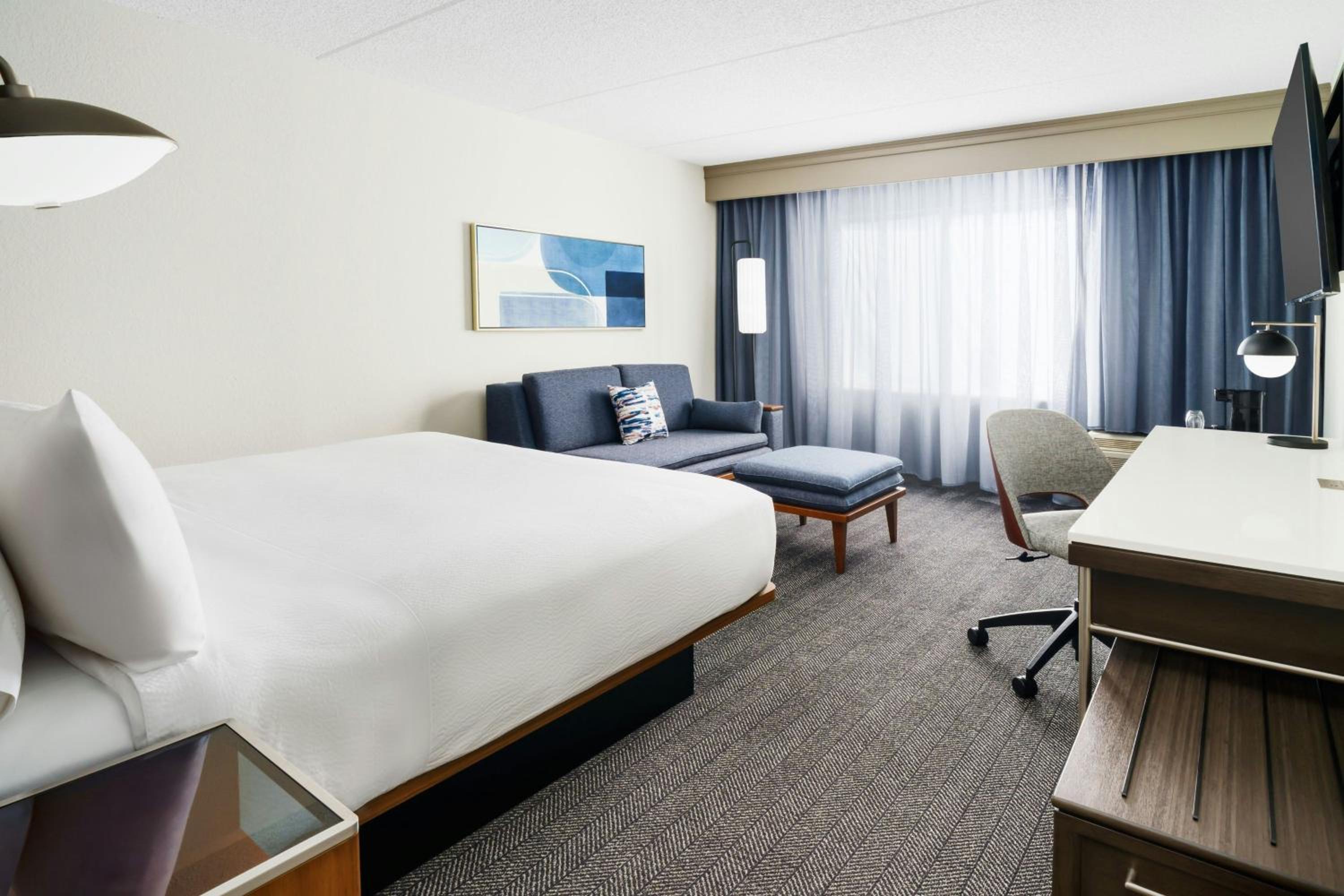 King Room - Hearing Accessible - Photo 2