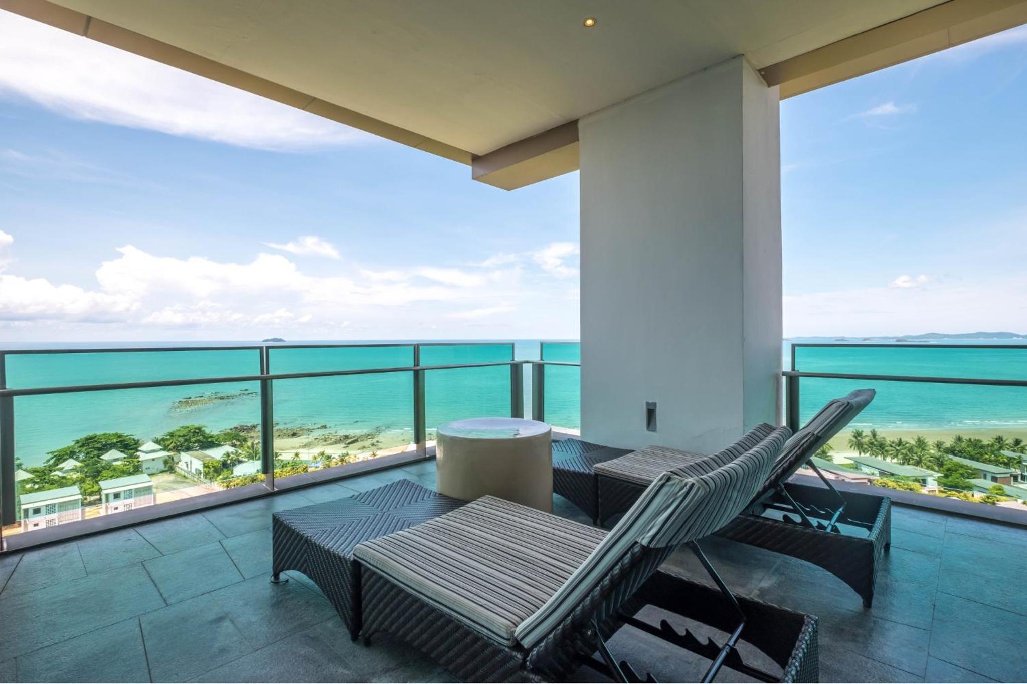 King Suite with Private Pool and Ocean View