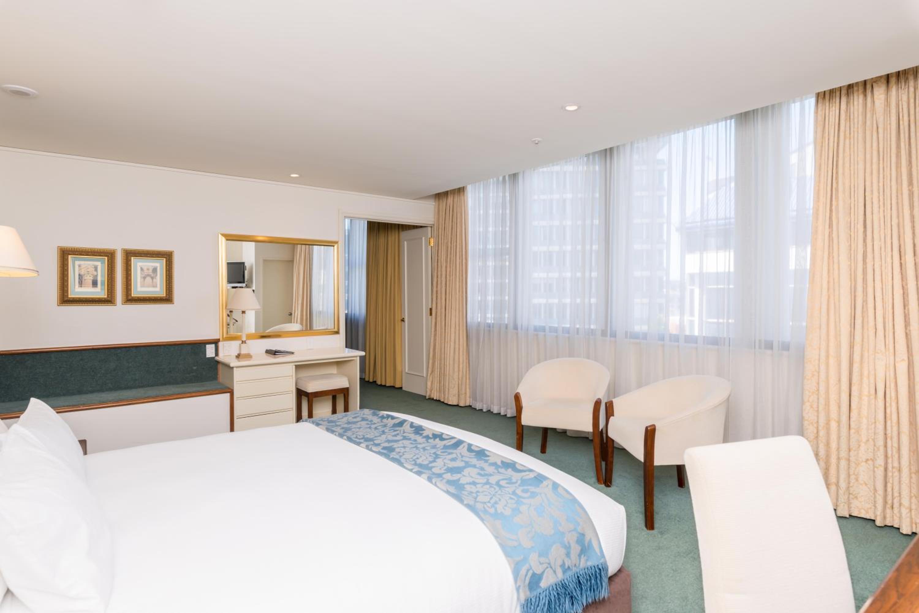 Presidential Suite thumbnail 6