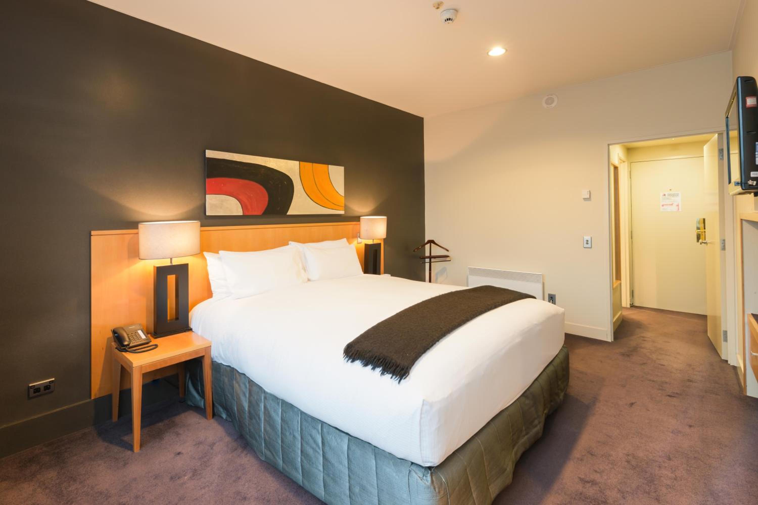 Tower King Suite - Photo 2