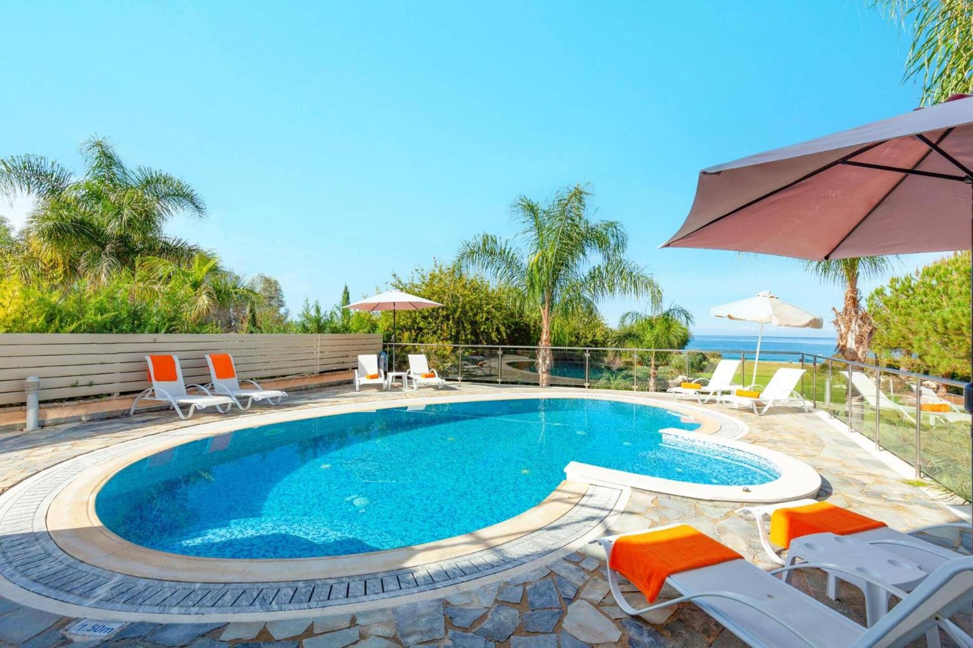 Villa photo 3
