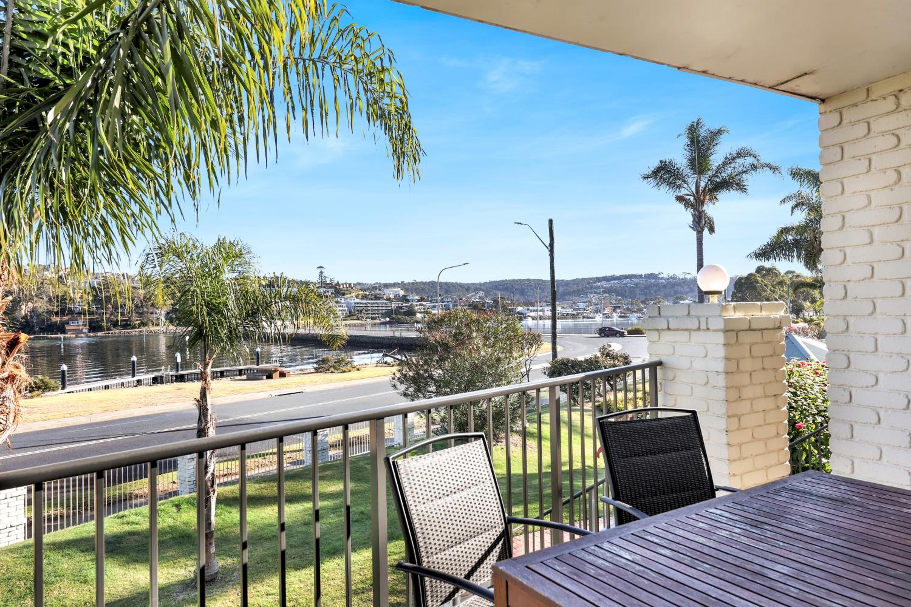 Apartment with View and Balcony photo 3