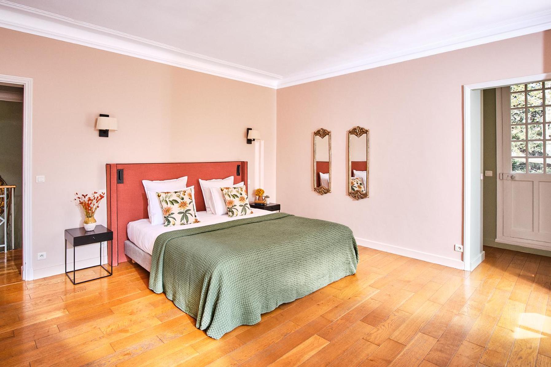 Deluxe Room - Photo 2