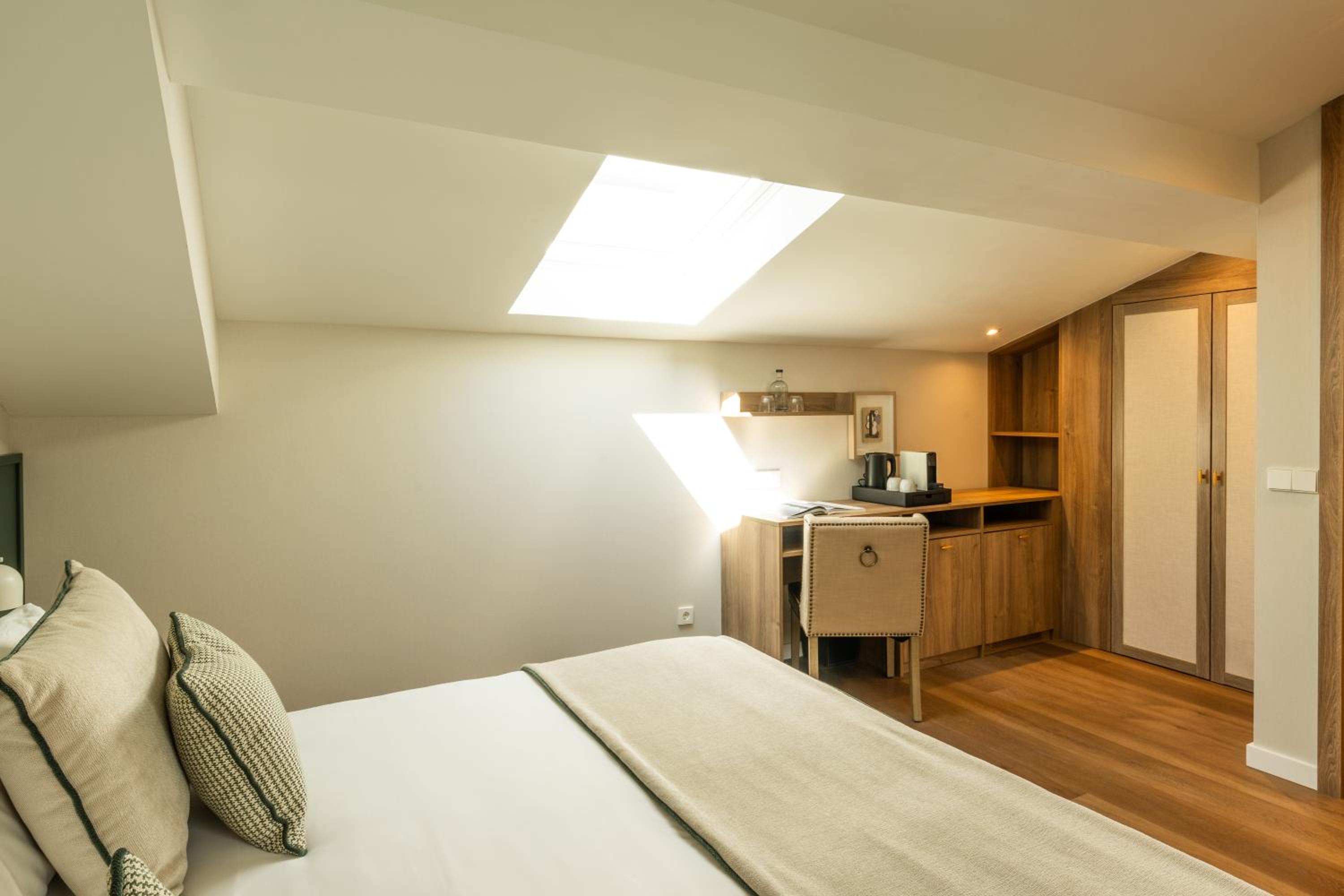 Double Room Double Room