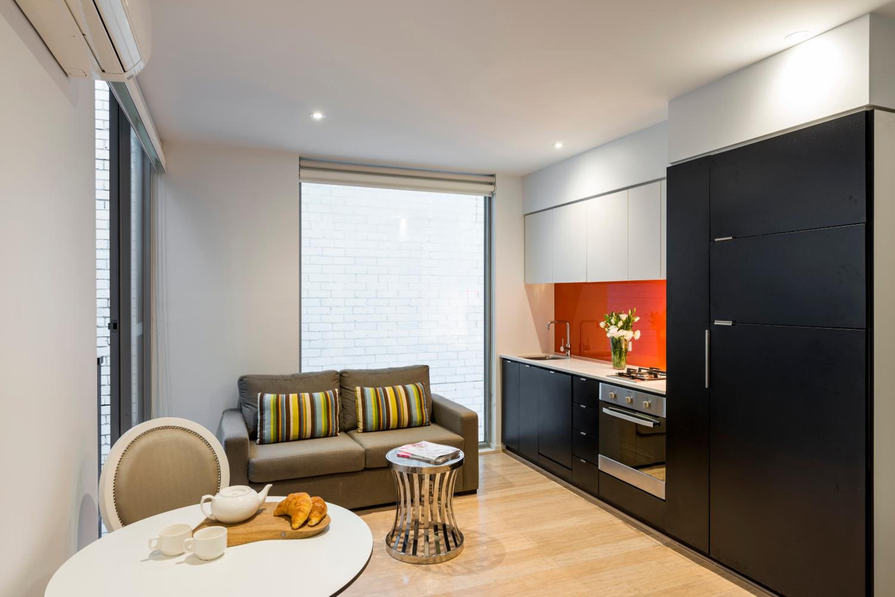 Studio - No Housekeeping photo 3