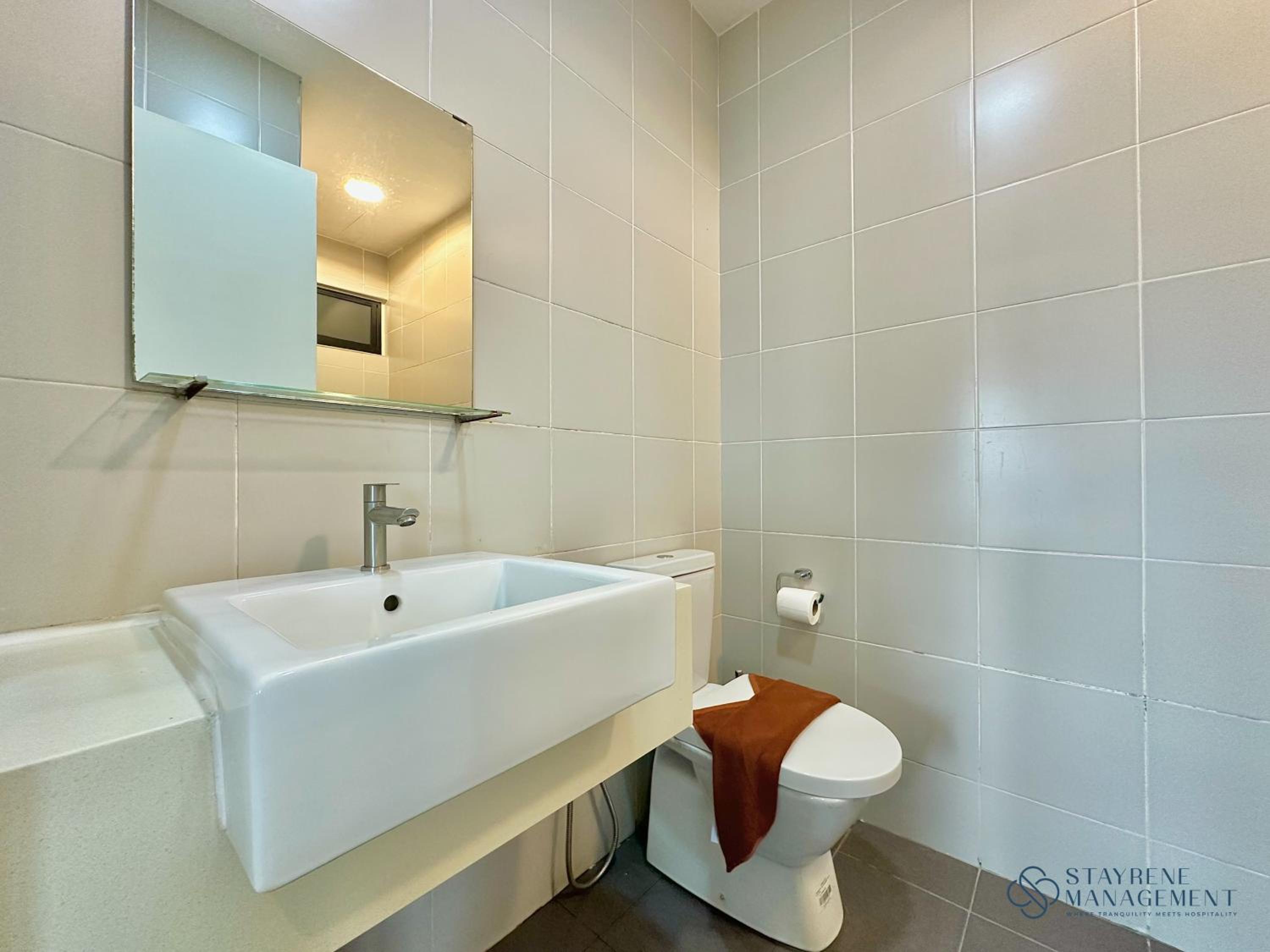 One-Bedroom Apartment - Non-Smoking photo 2