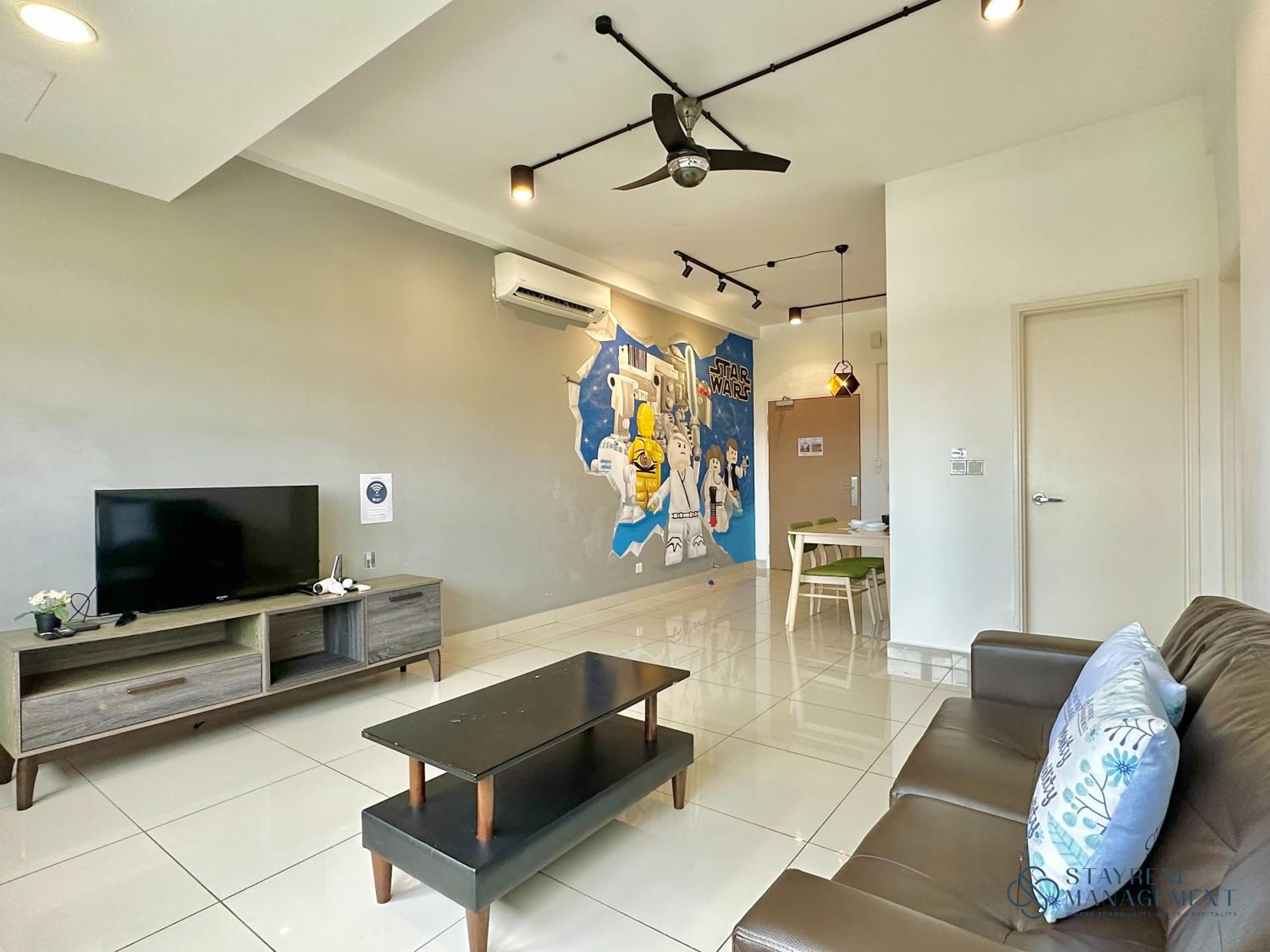 One-Bedroom Apartment with City View photo 1