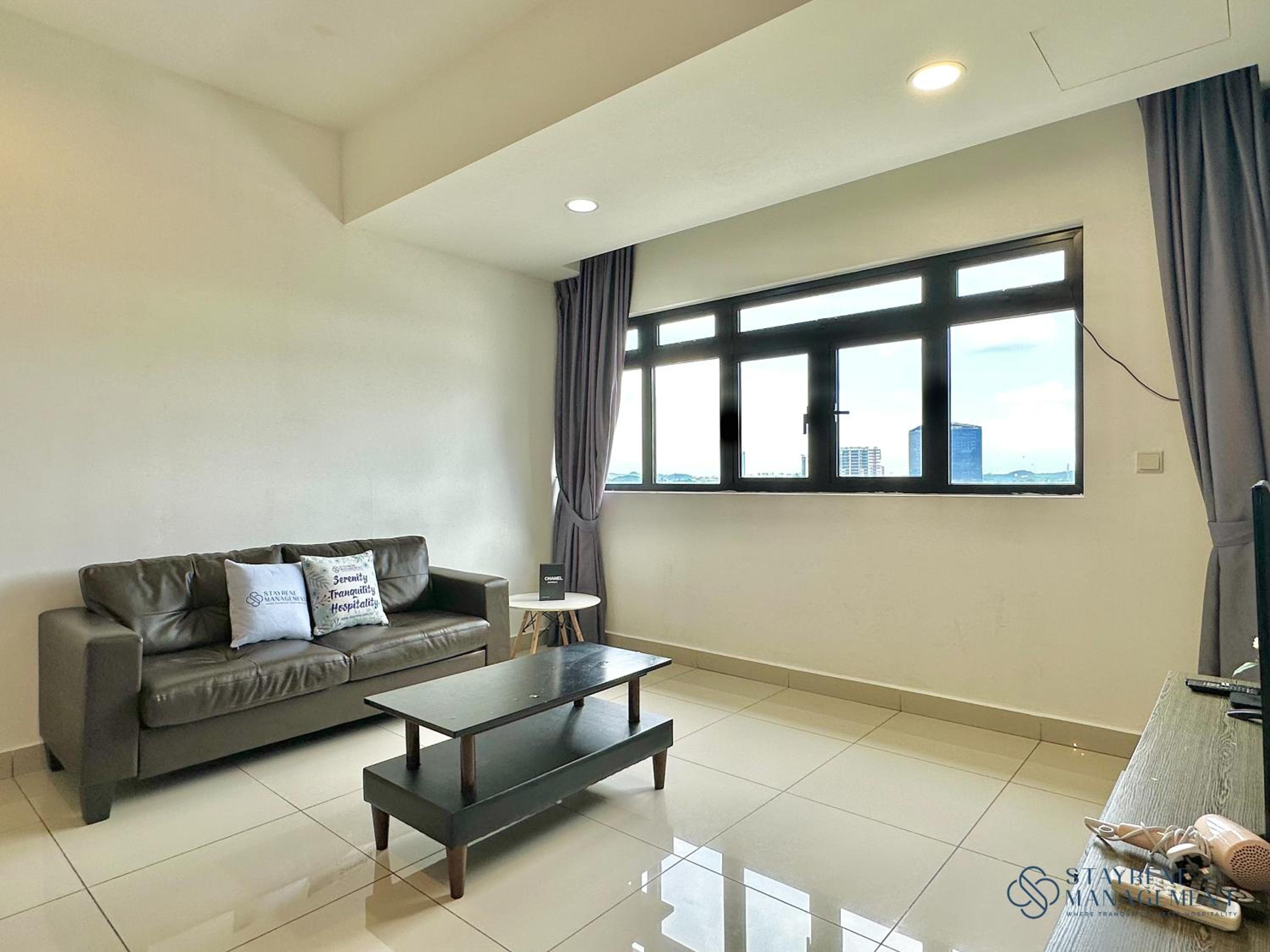 One-Bedroom Apartment with City View photo 3
