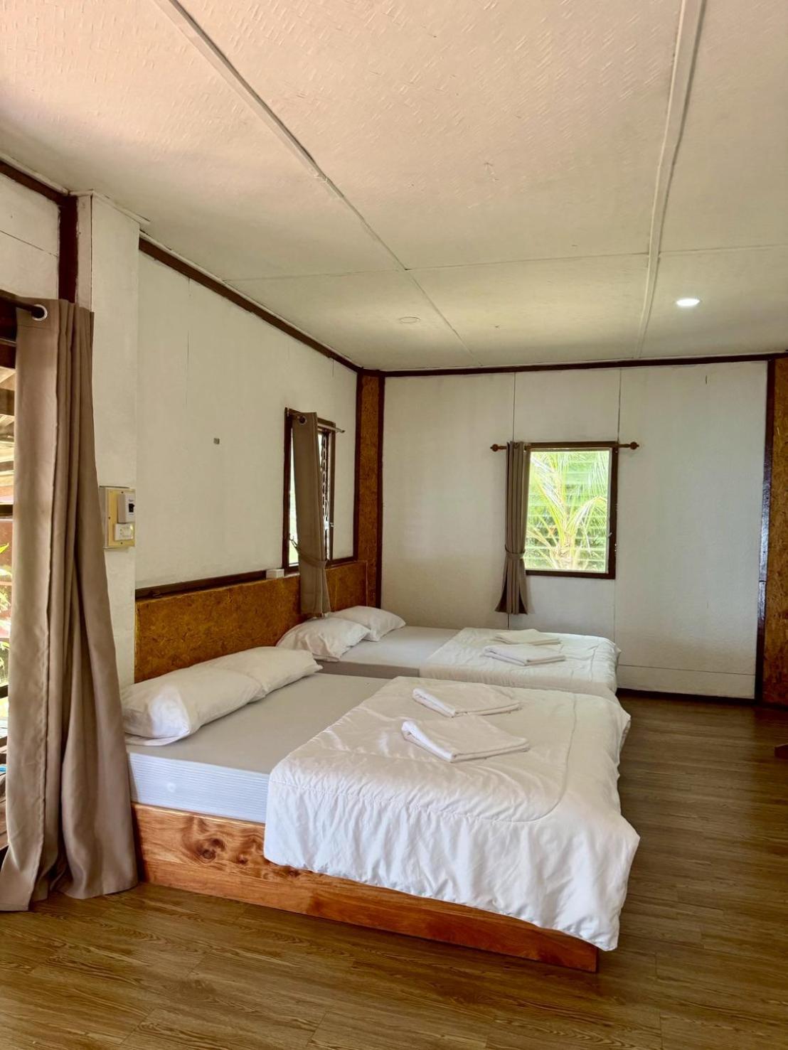 Family Room with Sea View photo 2