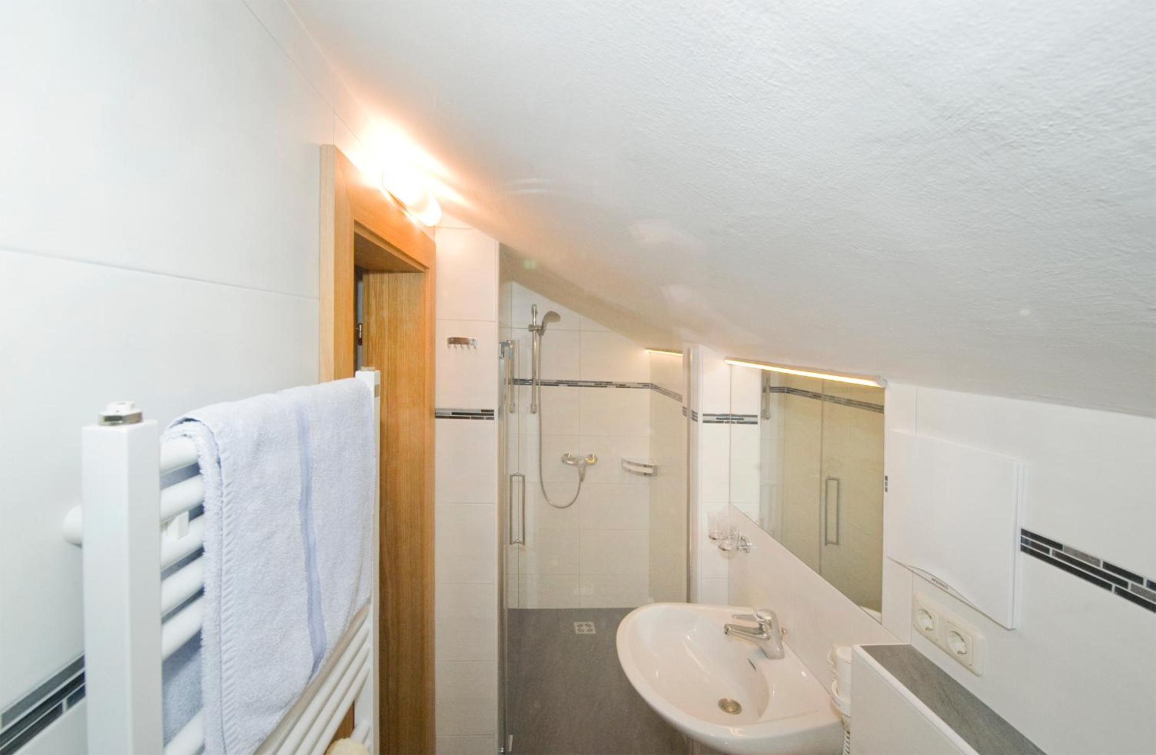 Economy Double Room photo 2