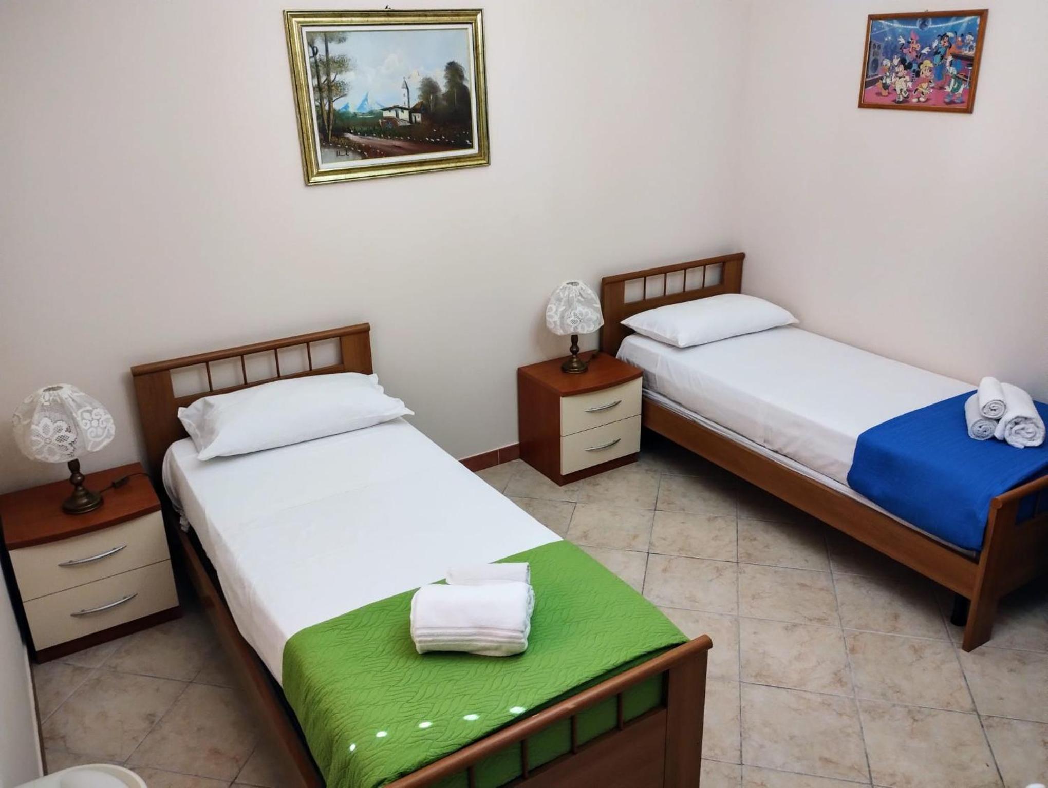 Double Room with Private Bathroom photo 2