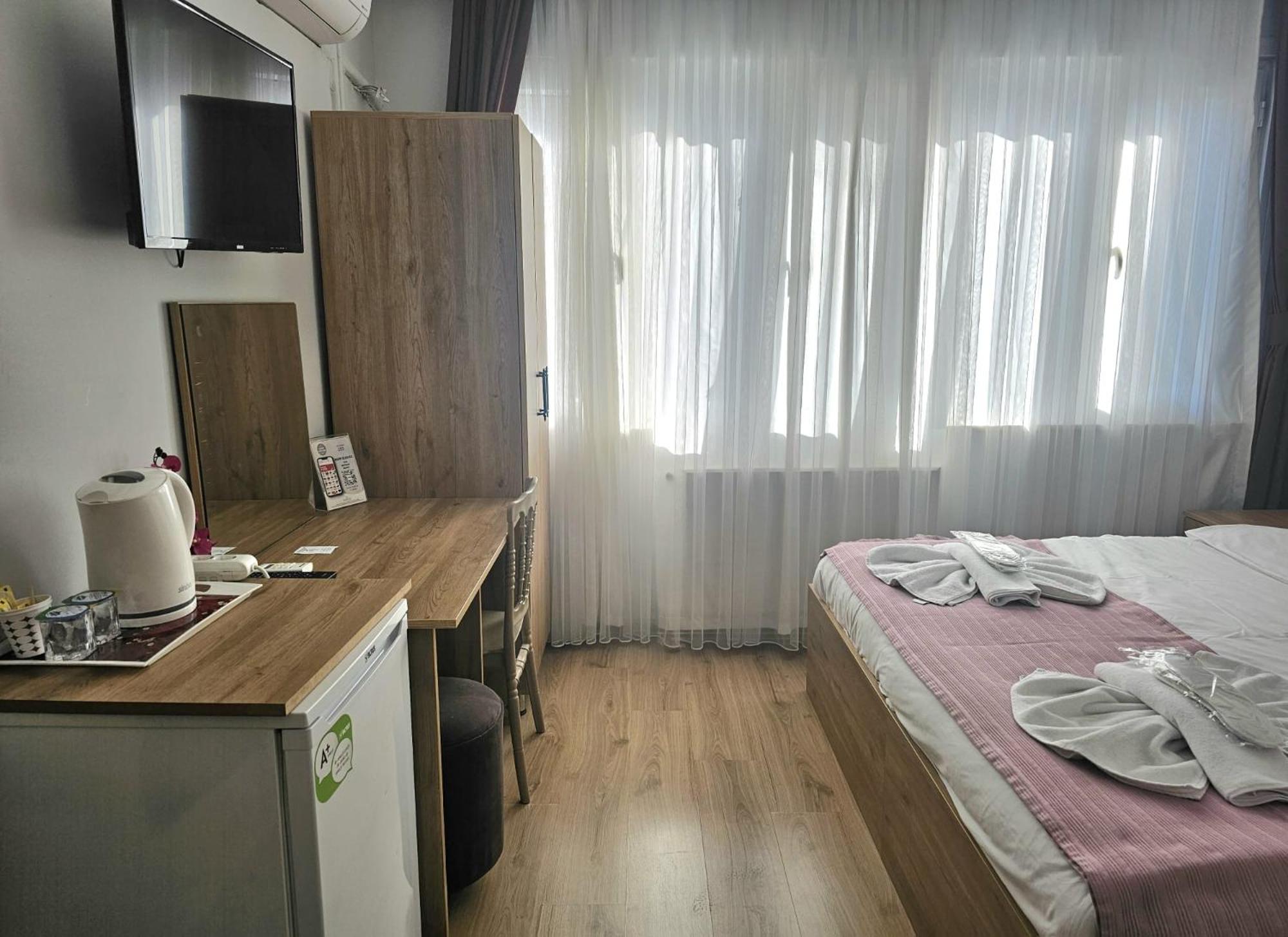 Three-Bedroom Deluxe Apartment photo 2