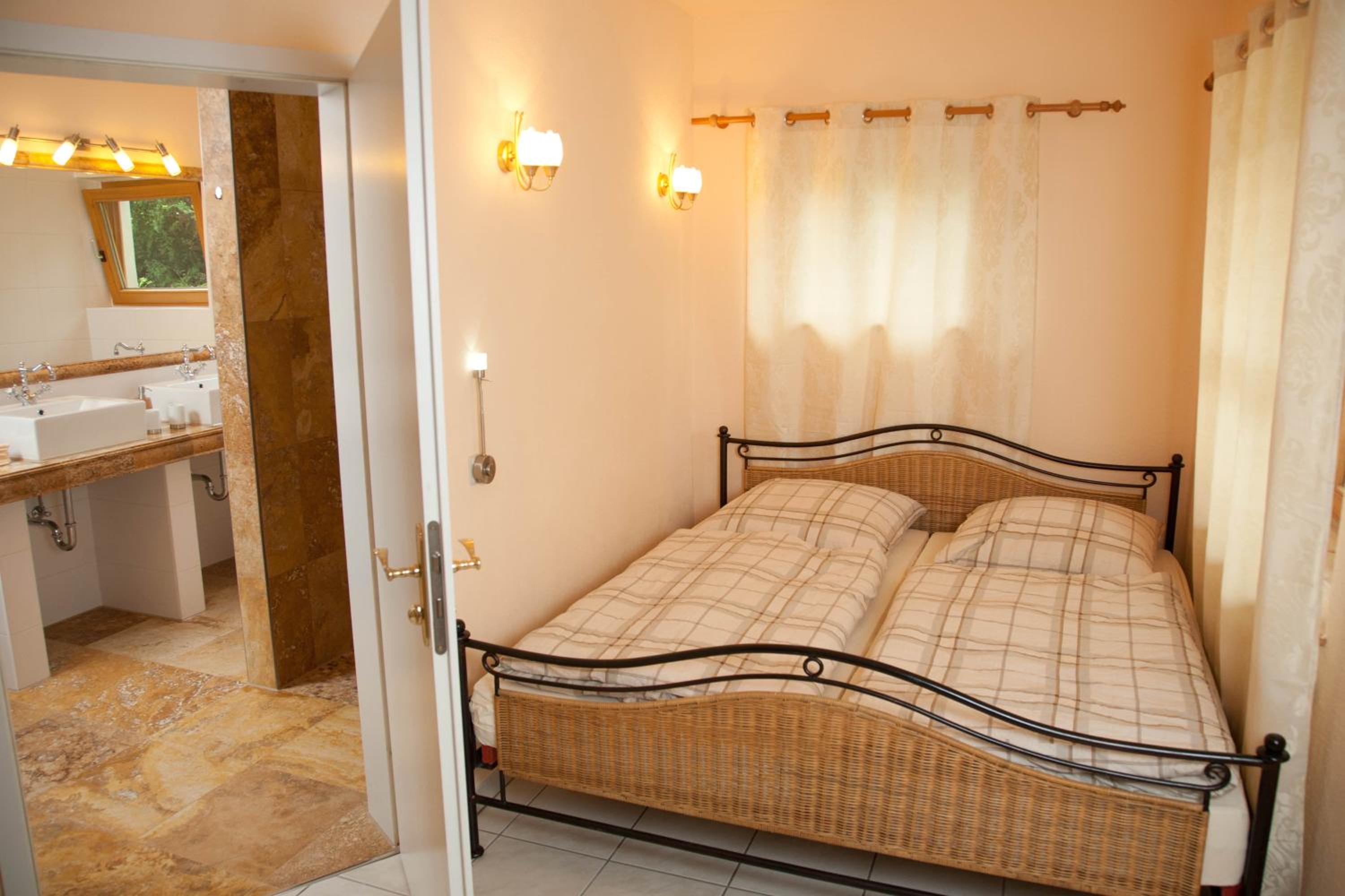 Apartment with Garden View - Ground Floor - Photo 30