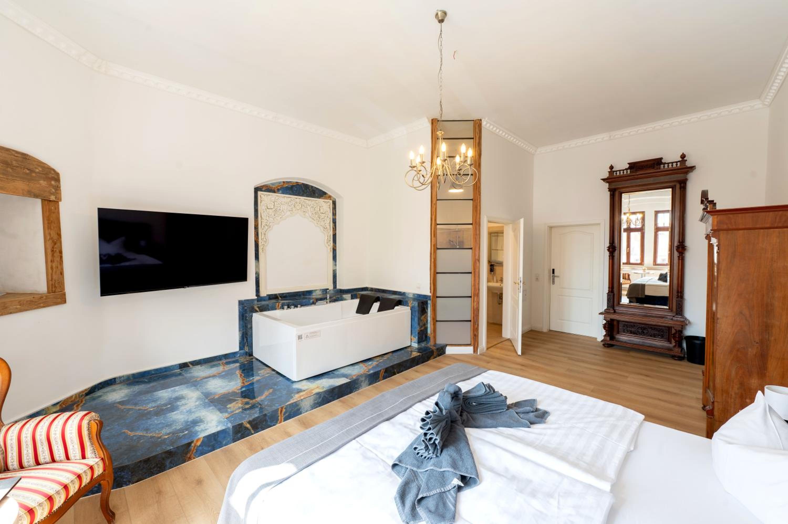 Deluxe Junior Suite