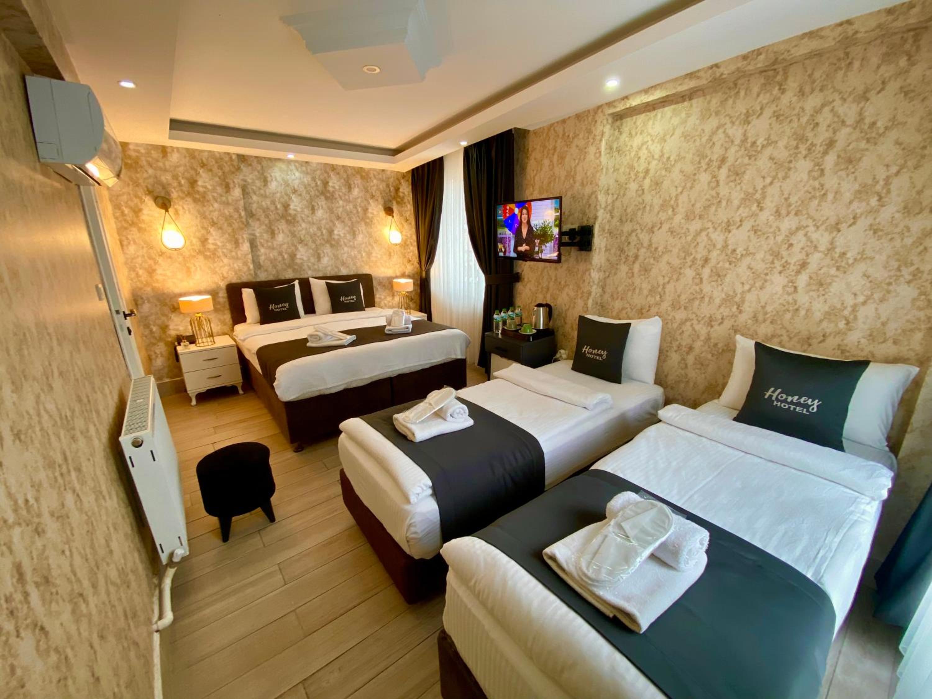 Deluxe Quadruple Room photo 1