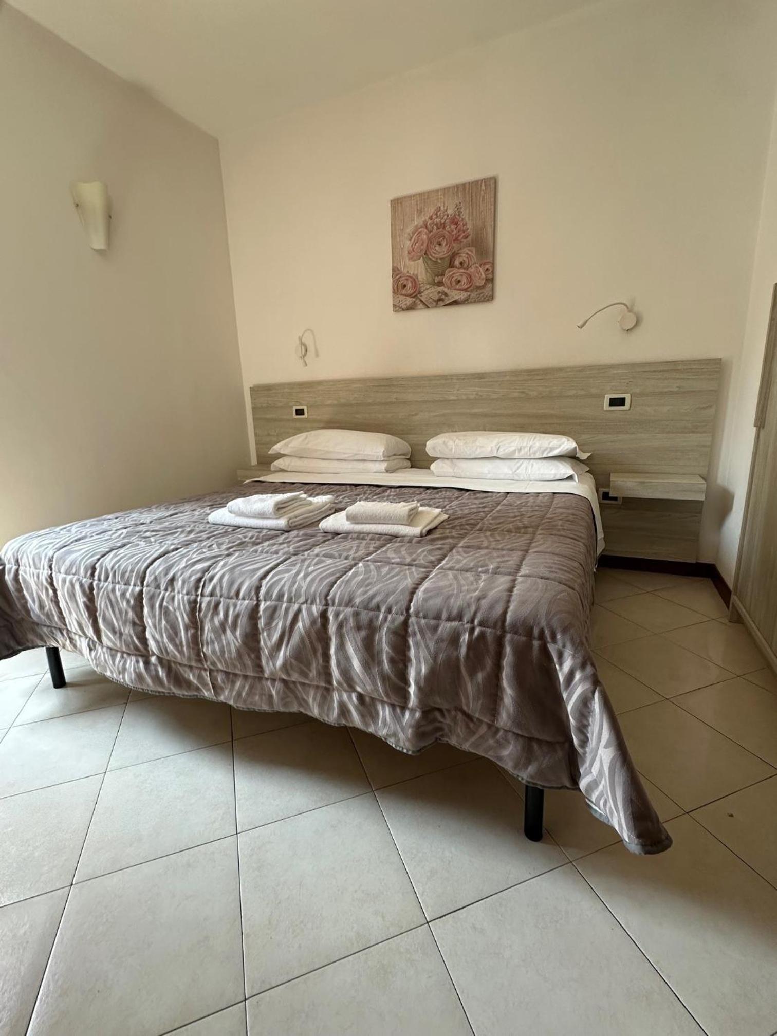 Classic One-Bedroom Apartment  photo 2