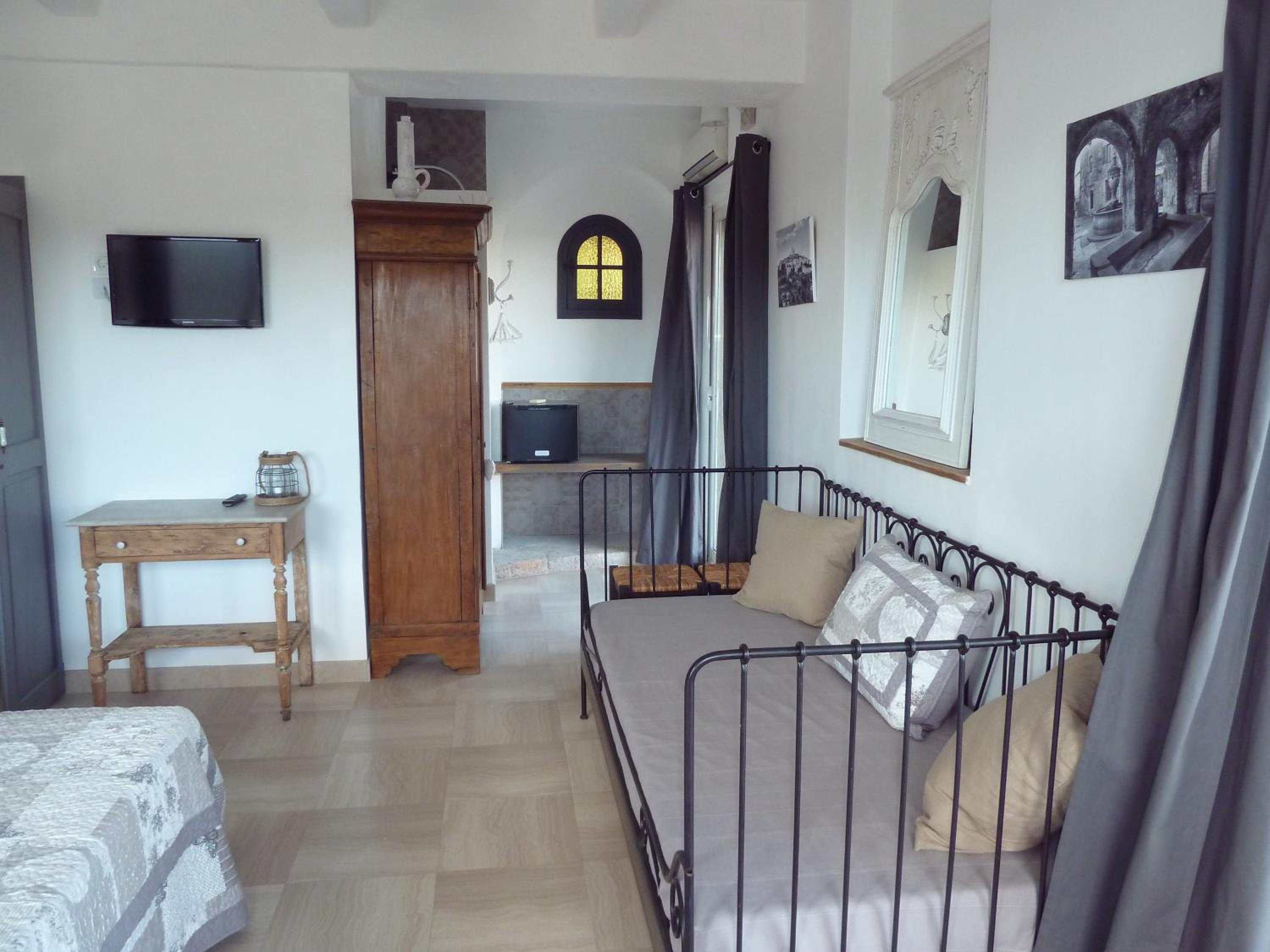 King Room with Mountain View photo 3