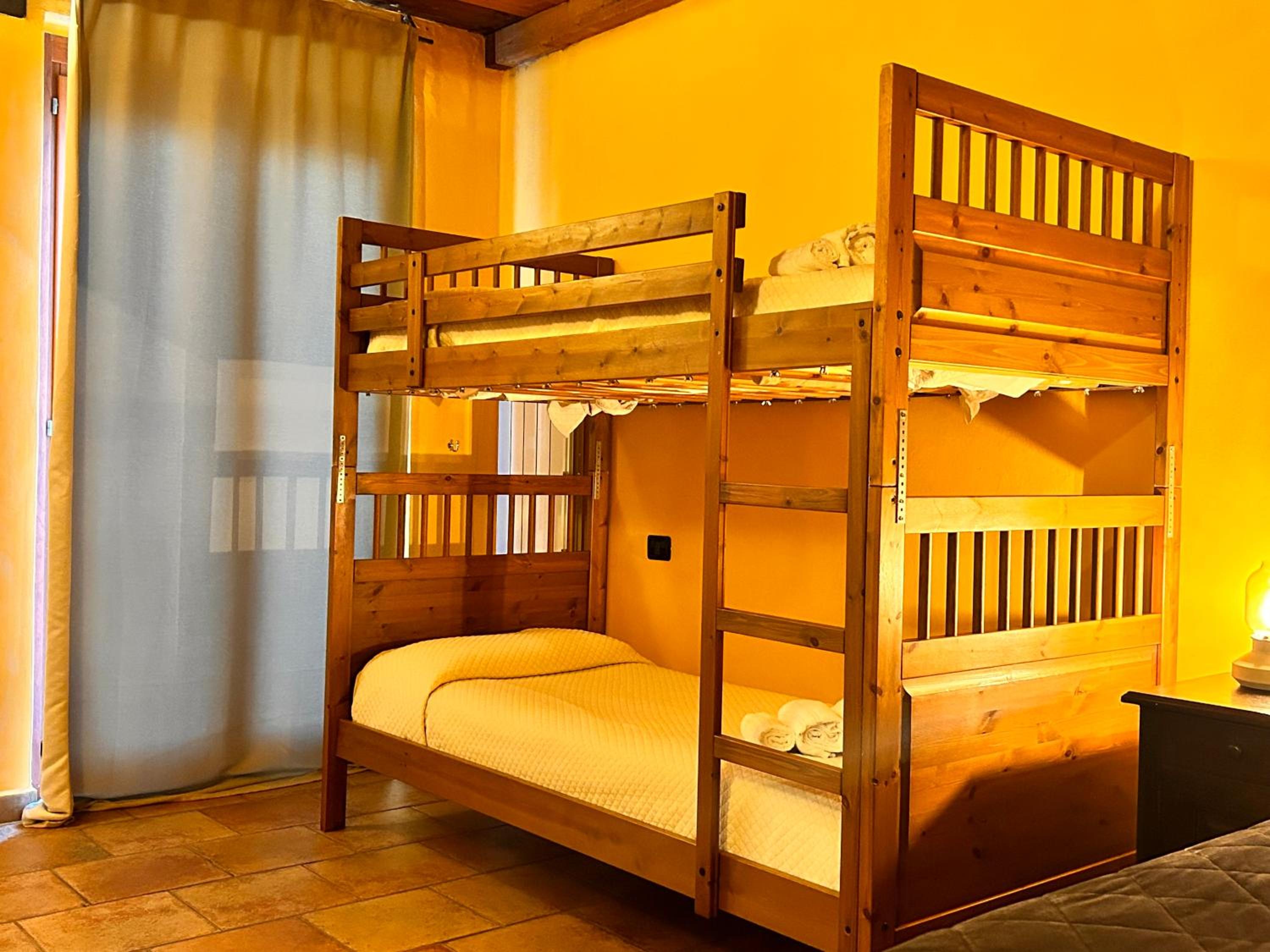 Large Double Room photo 3