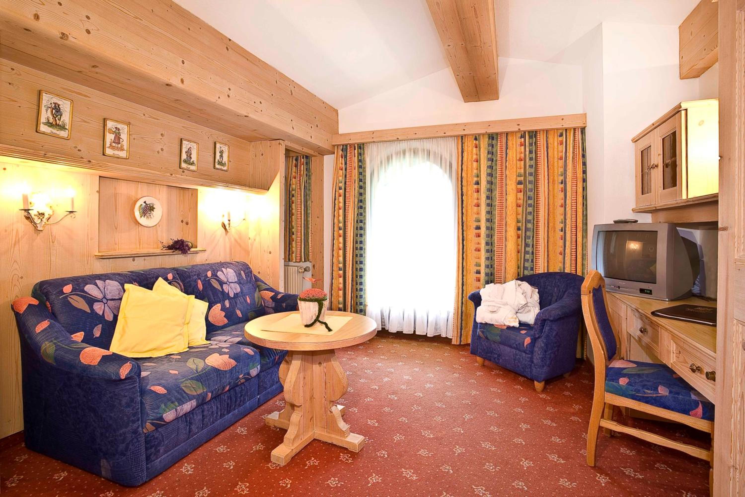 Junior Suite with Garden View