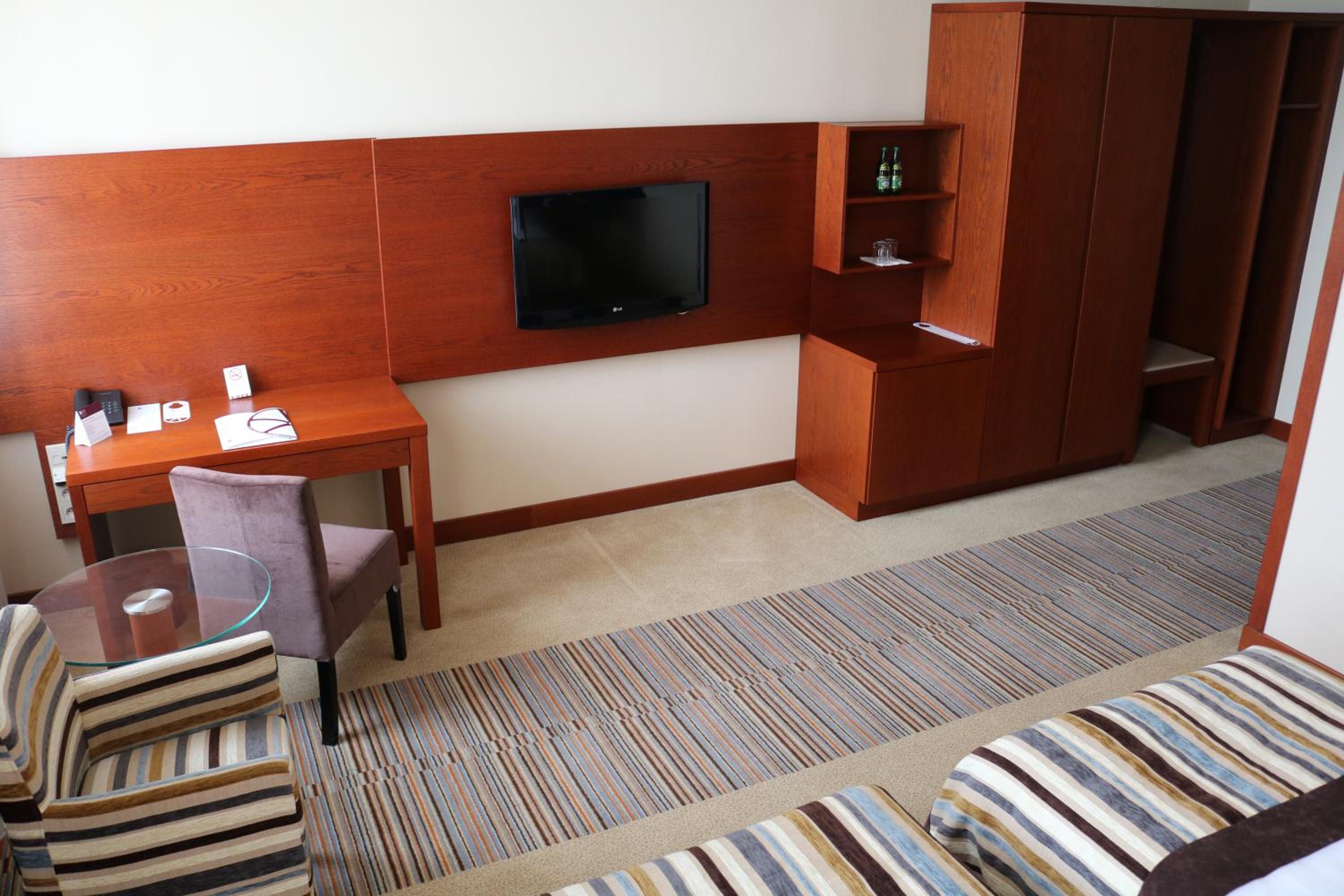 Twin Room - Photo 8