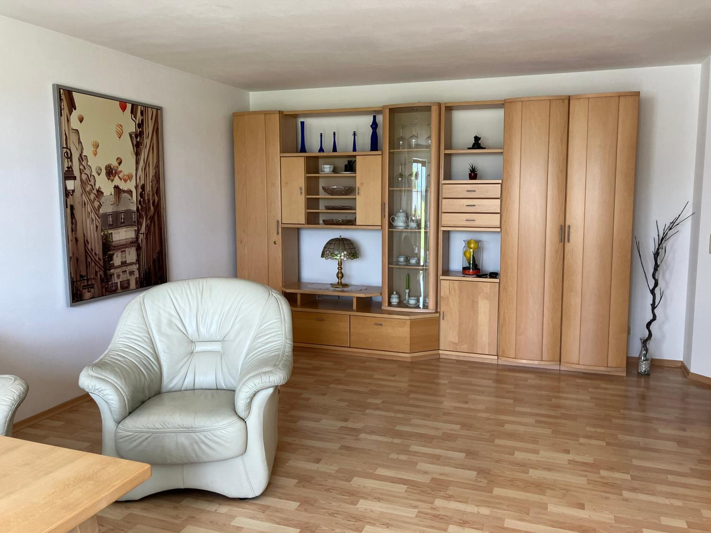 Three-Bedroom Apartment with Mountain View photo 2