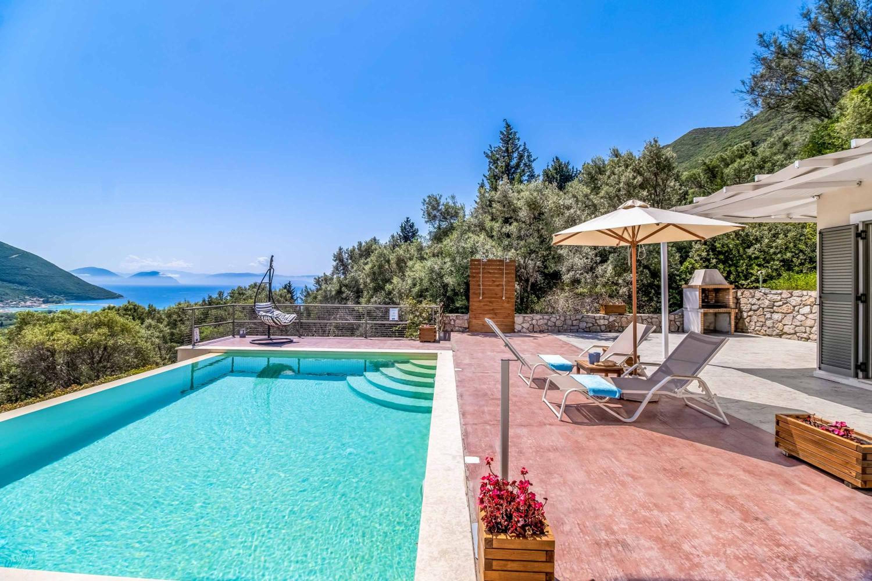 Villa photo 2