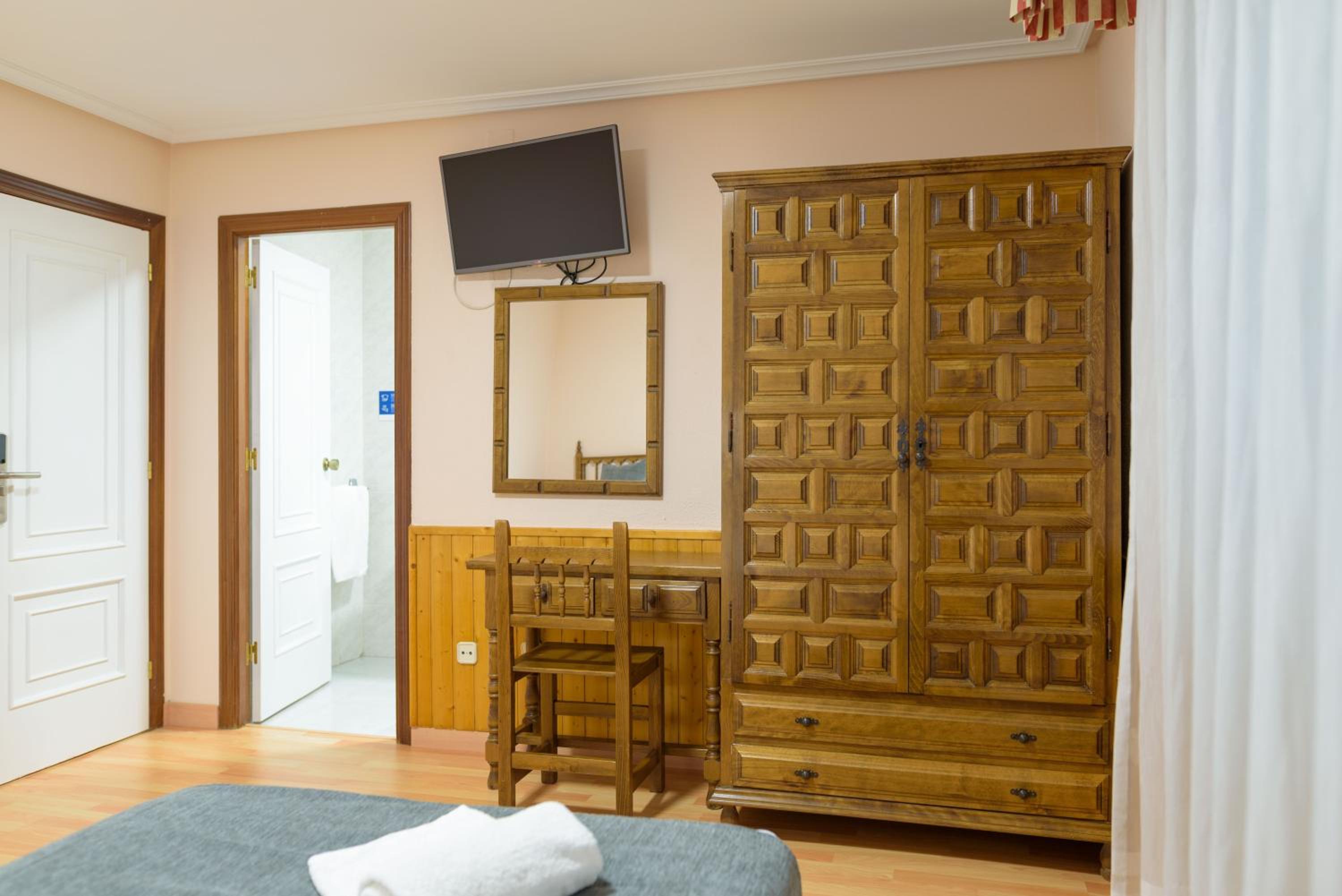 Economy Double or Twin Room