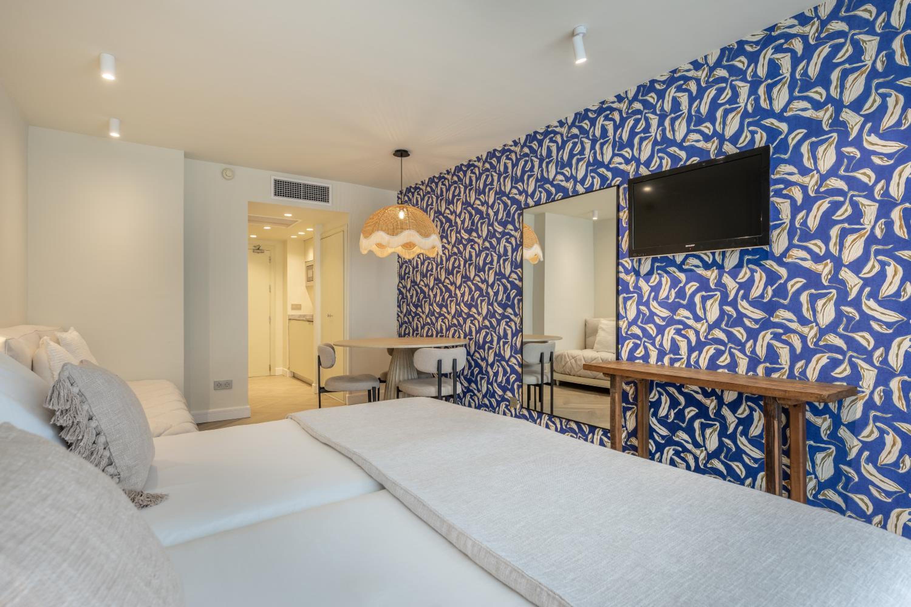 Studio (2 Adults) - Photo 4