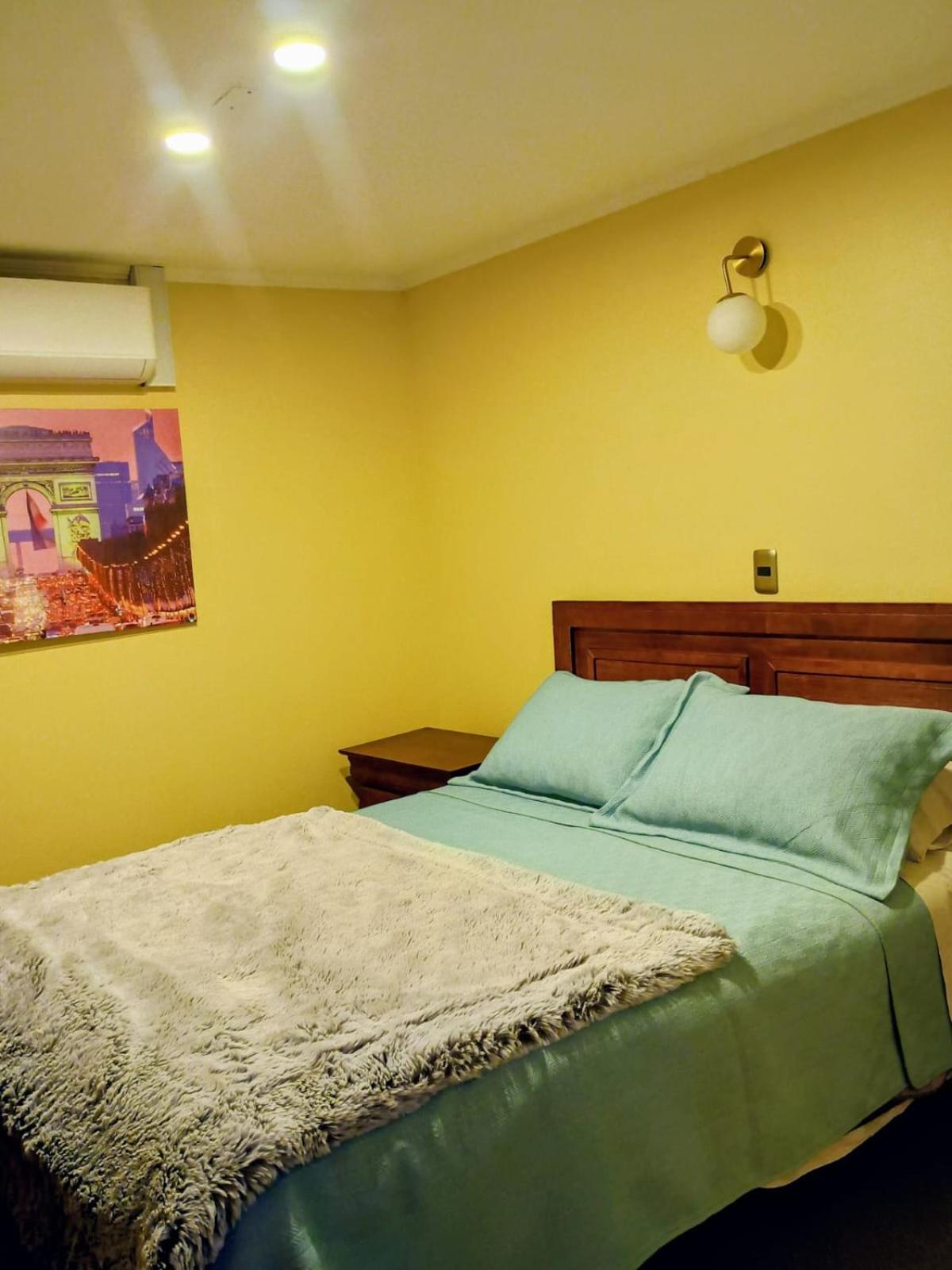Standard Queen Room photo 3