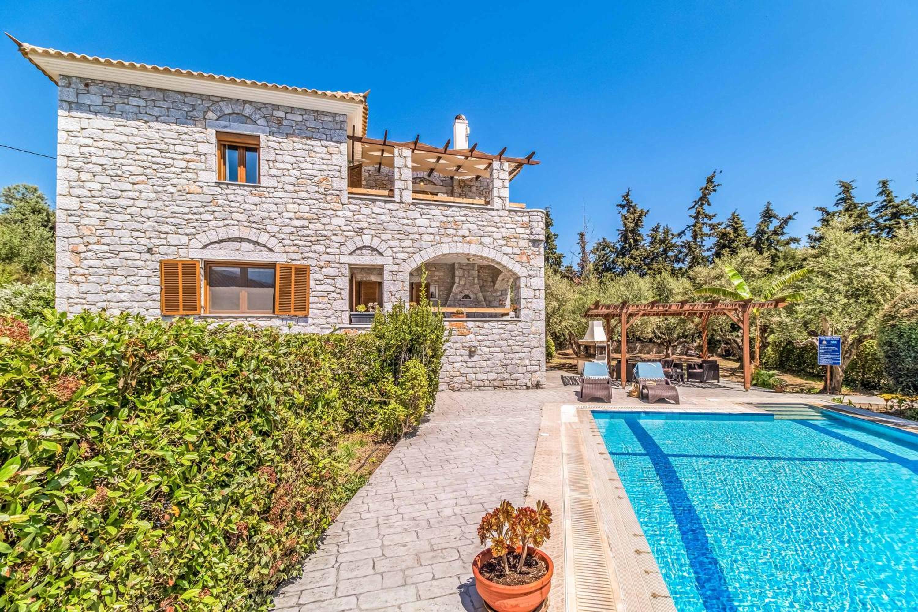 Villa photo 3