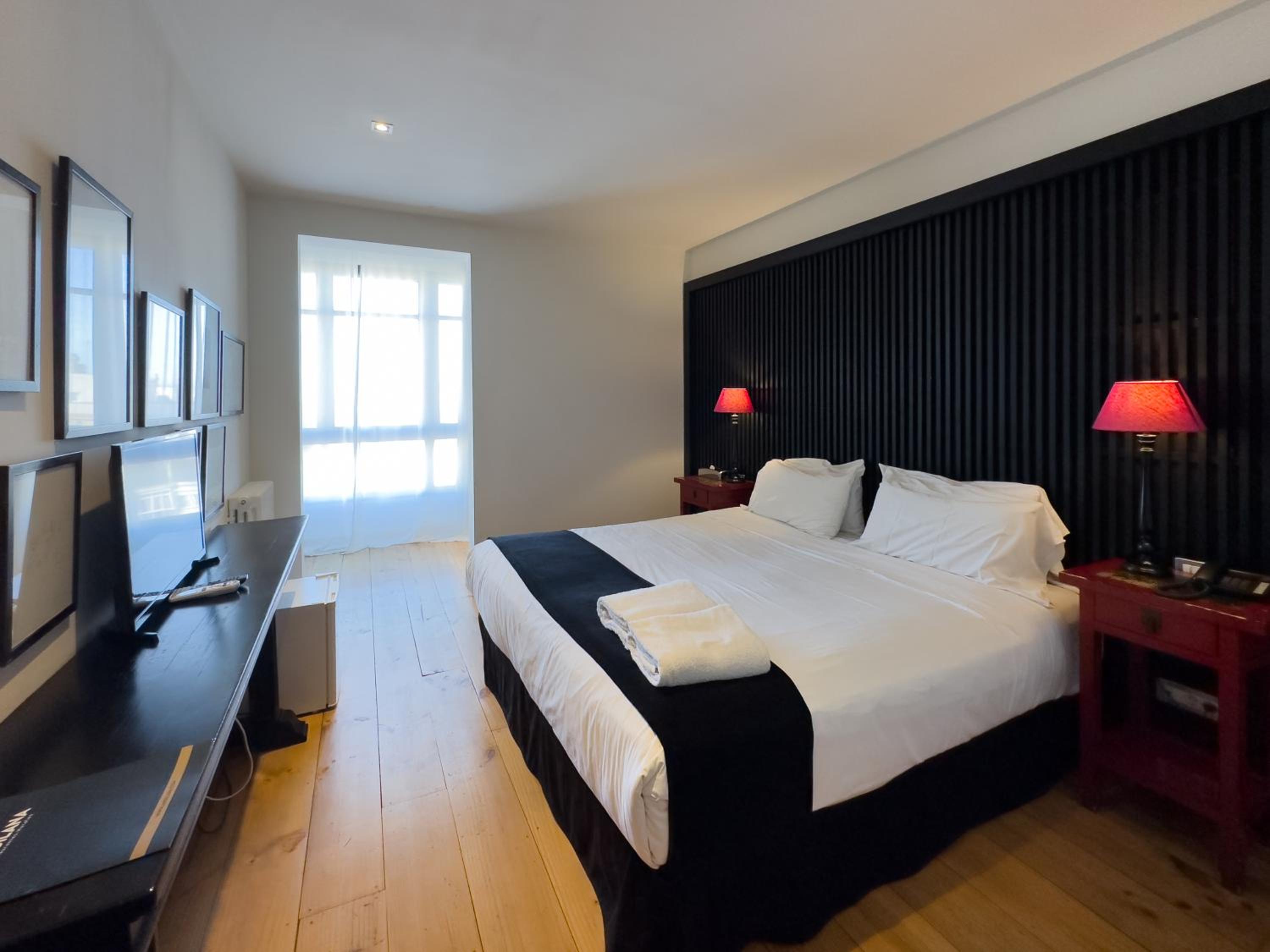 Deluxe Double or Twin Room with shared lounge photo 3