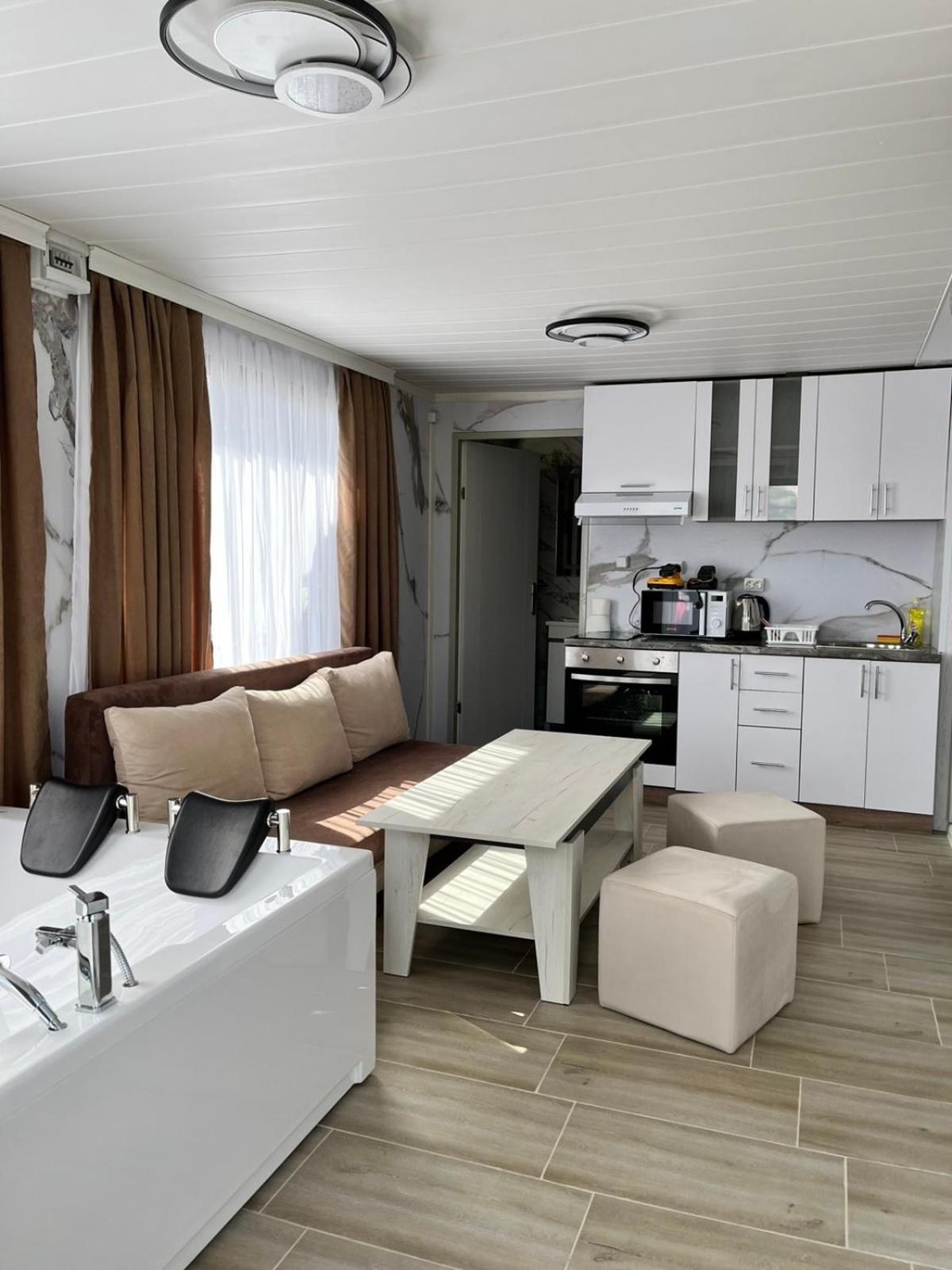 One-Bedroom Villa