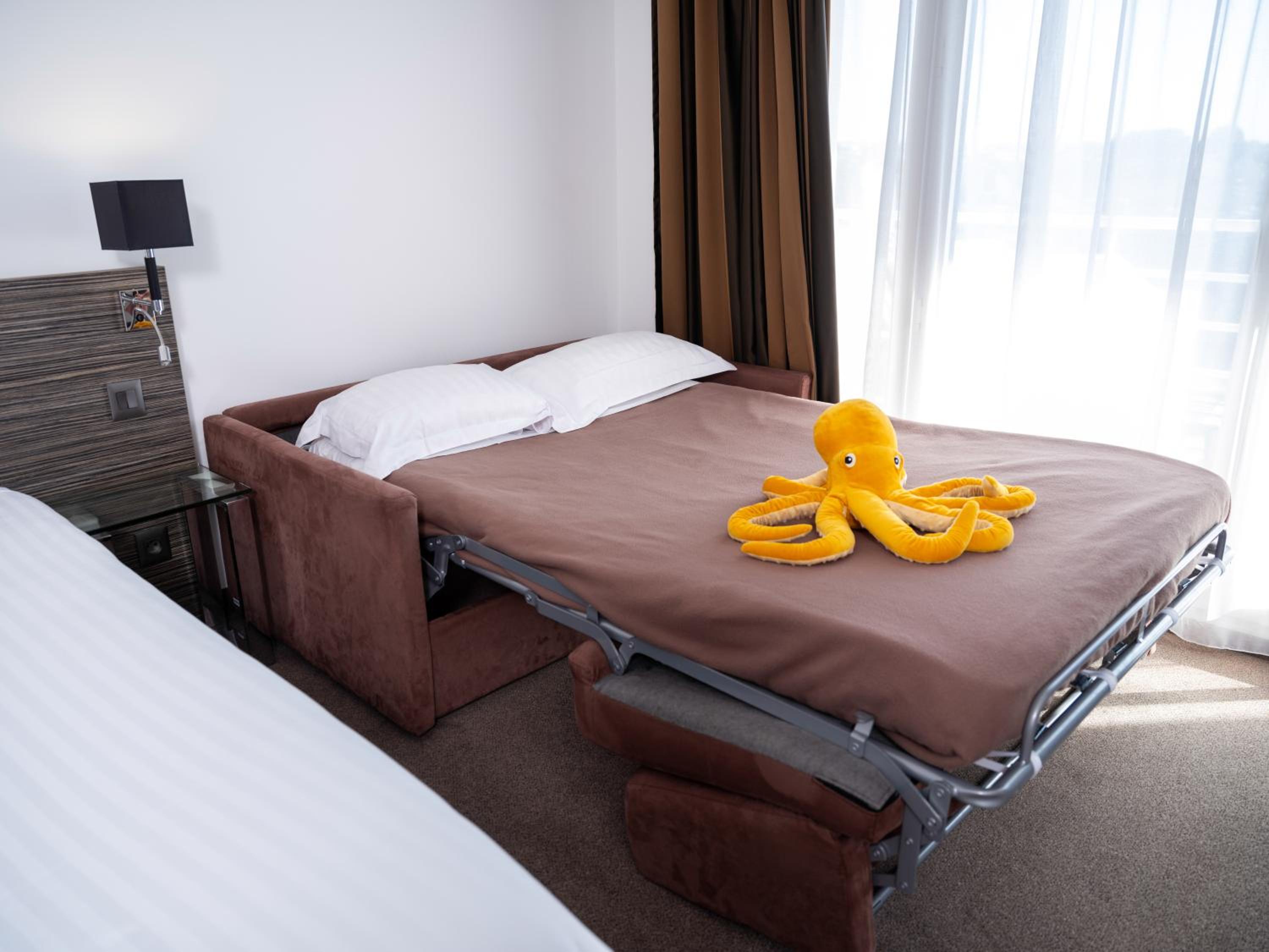 Executive Suite with Kitchenette photo 3