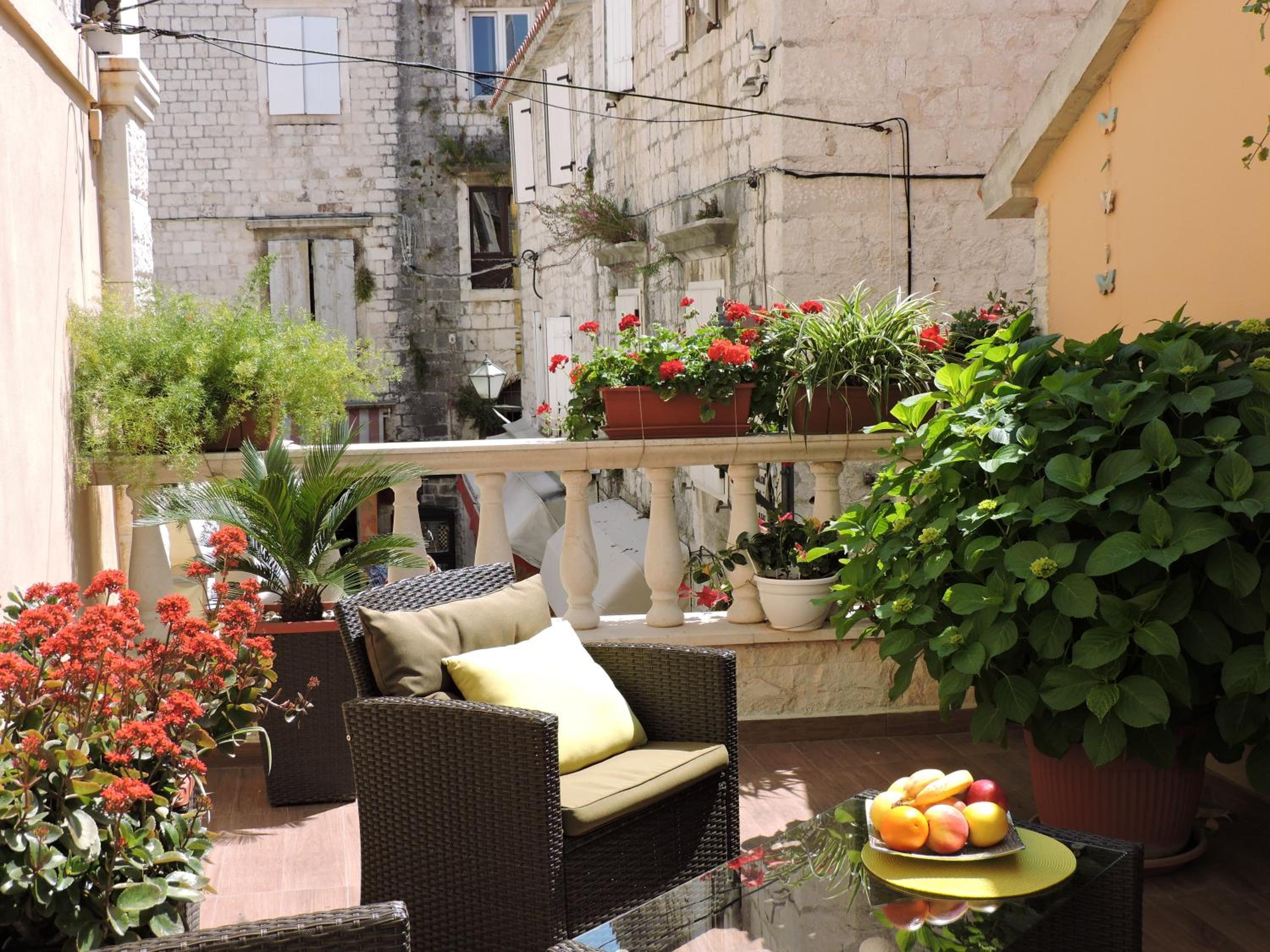 Family Studio with Private Terrace - Photo 26